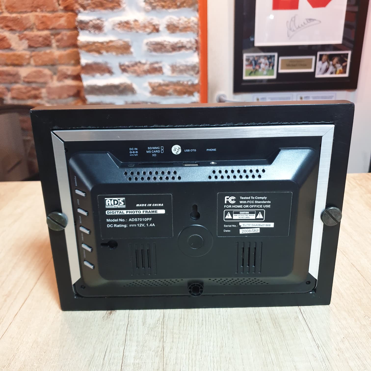 Rama foto ADS ADS7010PF, 7 Inch, 800x480 pixeli, 128 MB, JPEG, Video AVI, MPEG1, MPEG4, USB, SD/MMC, Black - imagine 3