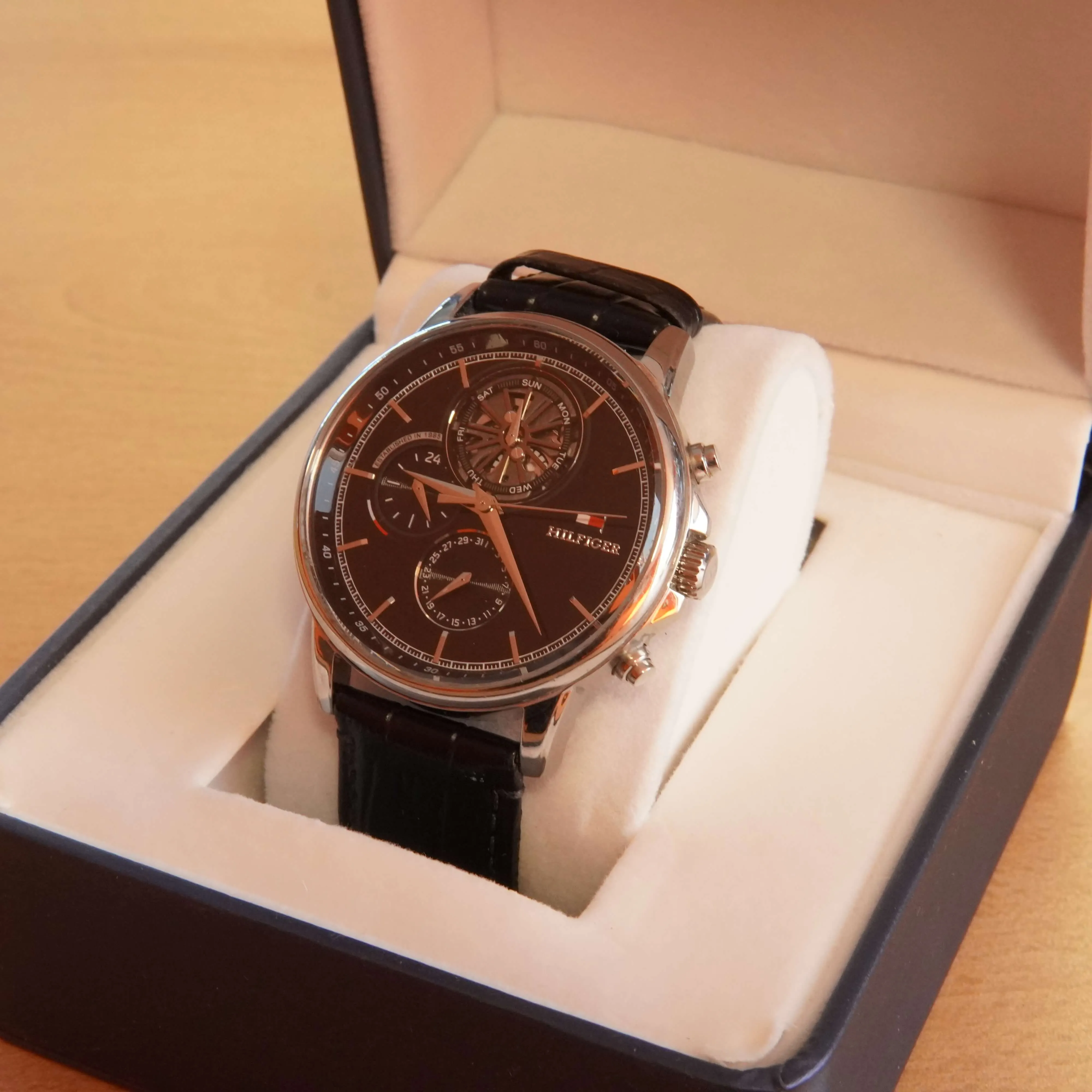 Tommy Hilfiger TH502114 &ndash; Ceas de Barbati Quartz Analog - imagine 2