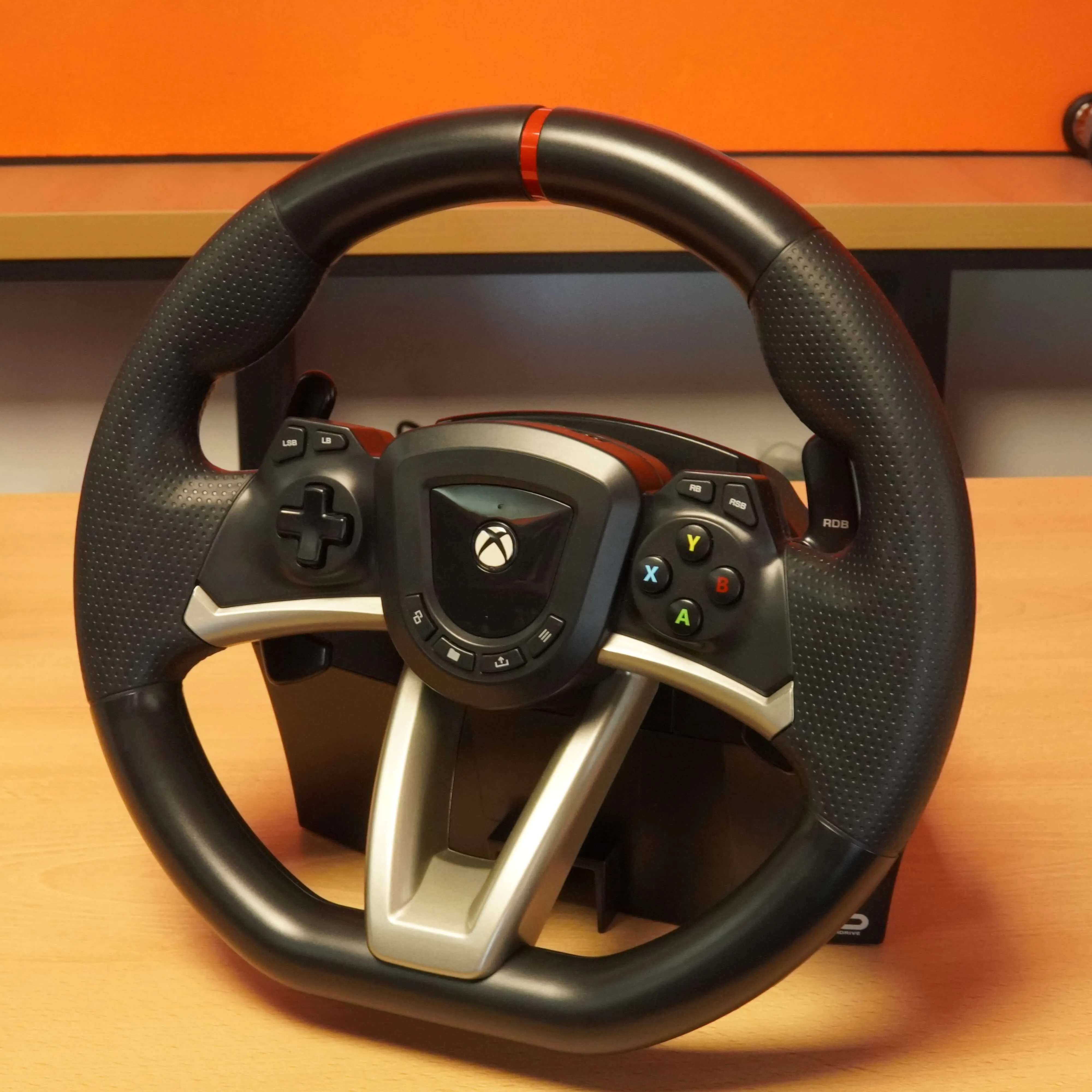 Volan Gaming cu pedale HORI Racing Wheel OverDrive Xbox Series S/X - imagine 3