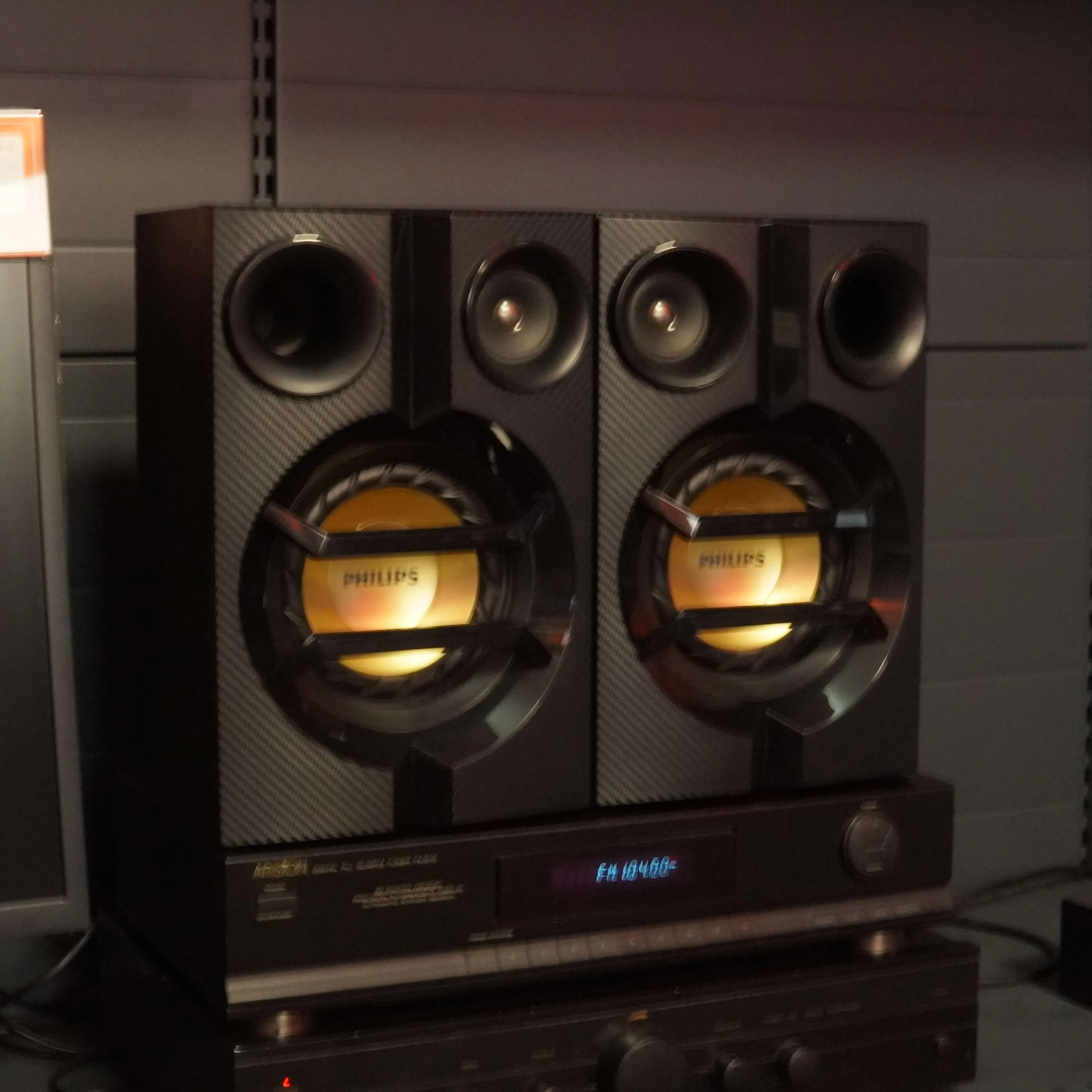 Sistem Audio: Amplificator Ariston AX-910 + Tuner Ariston TX-510 + Boxe Philips FX10 / Tape, Aux/Phono, Video, Tuner, CD - imagine 3