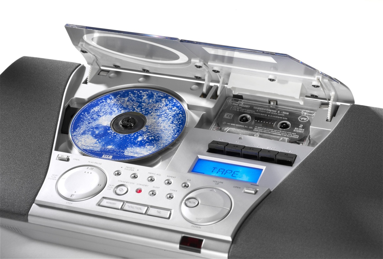 Karcher Sistem audio compact Karcher MC 6550N cu CD Player radio FM si functie de alarma argintiu - imagine 2