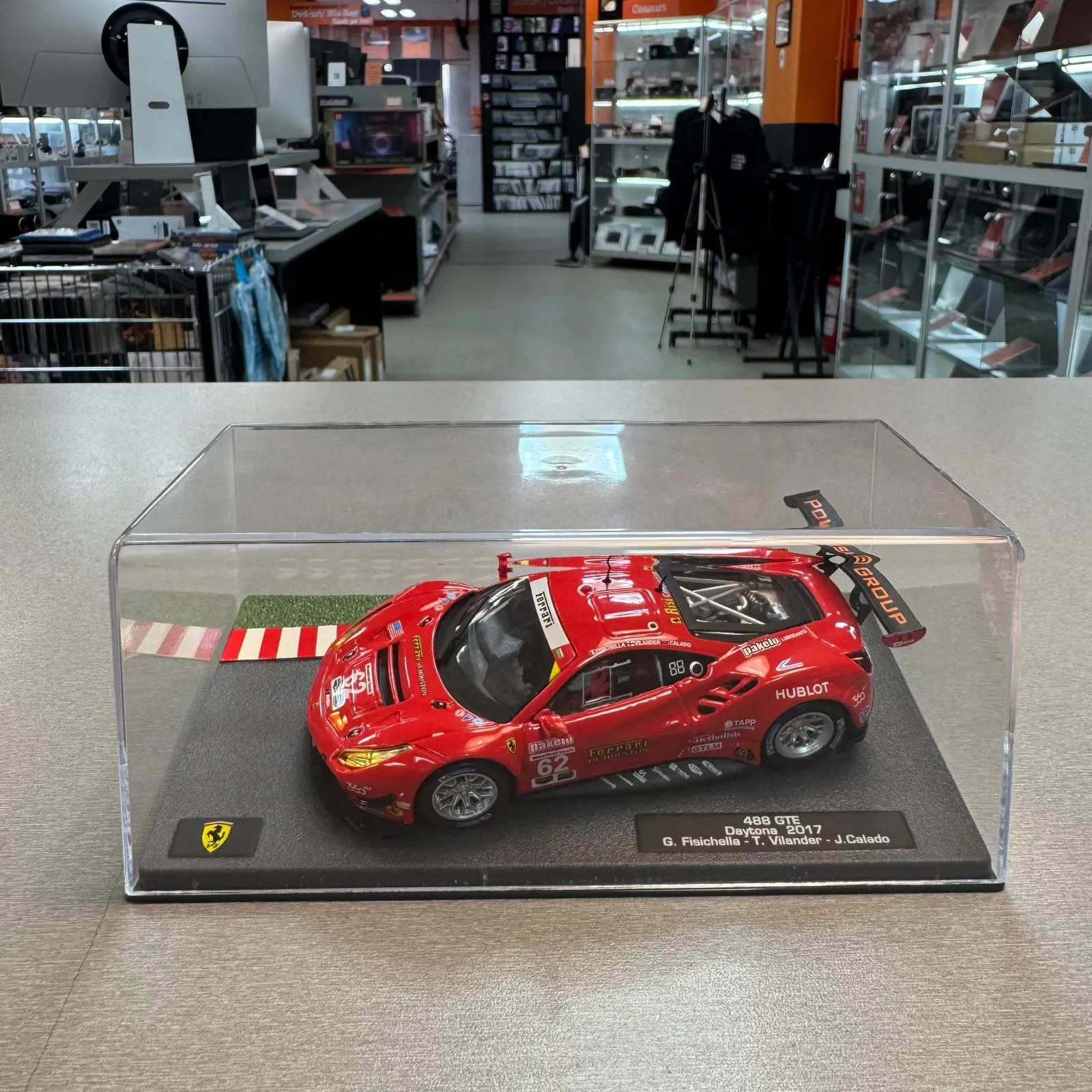 Macheta auto de colectie - Ferrari Official Licensed Product - Ferrari 488 GTE Daytona 2017