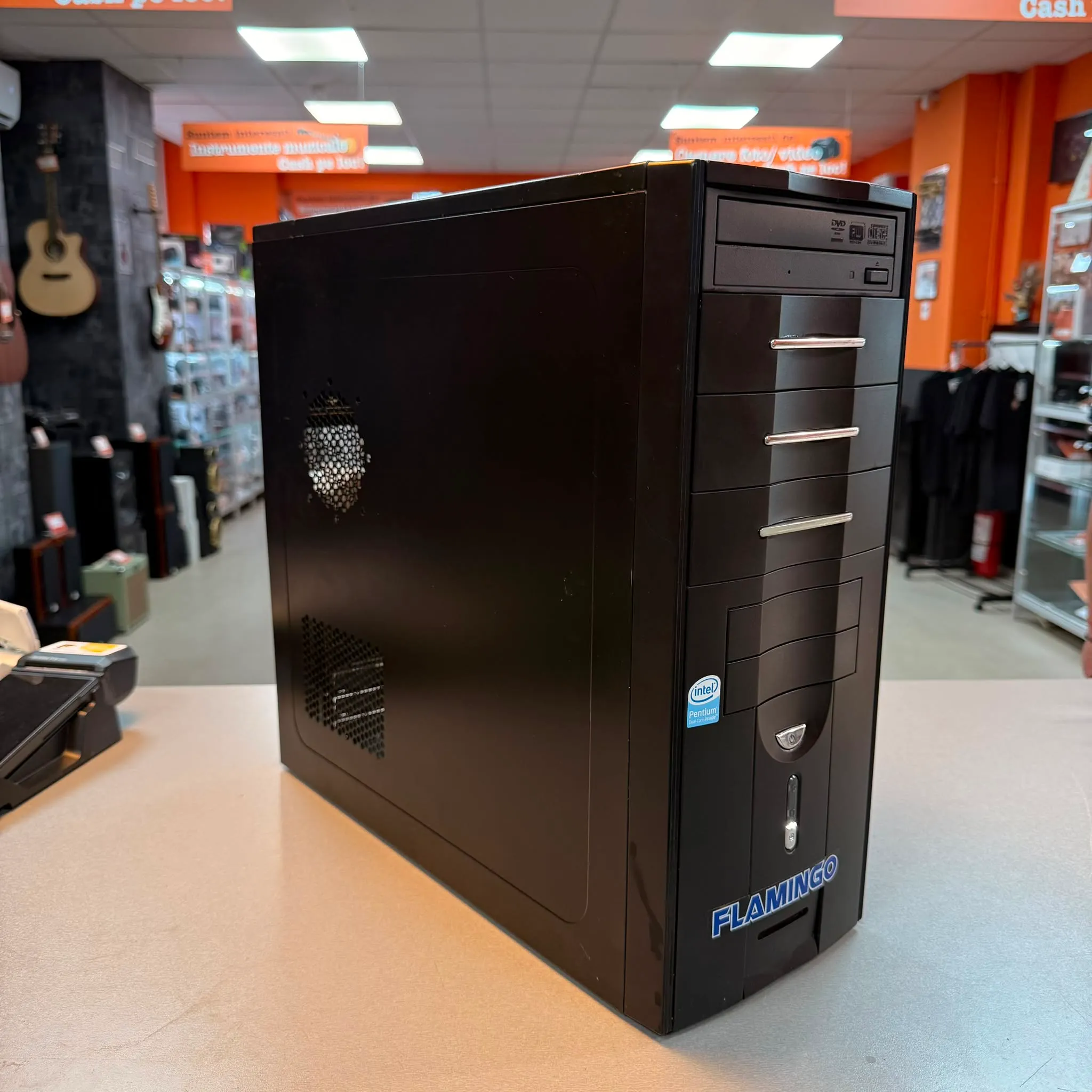 Sistem desktop gaming Flamingo, Procesor Intel Core i3-8100 3.6GHz, 8 Gb RAM DDR4, HDD 1 Tb, SSD 240 Gb, NVIDIA GeForce GTX 1050 Ti 4 Gb, USB, HDMI, DisplayPort, Ethernet, Jack 3.5mm