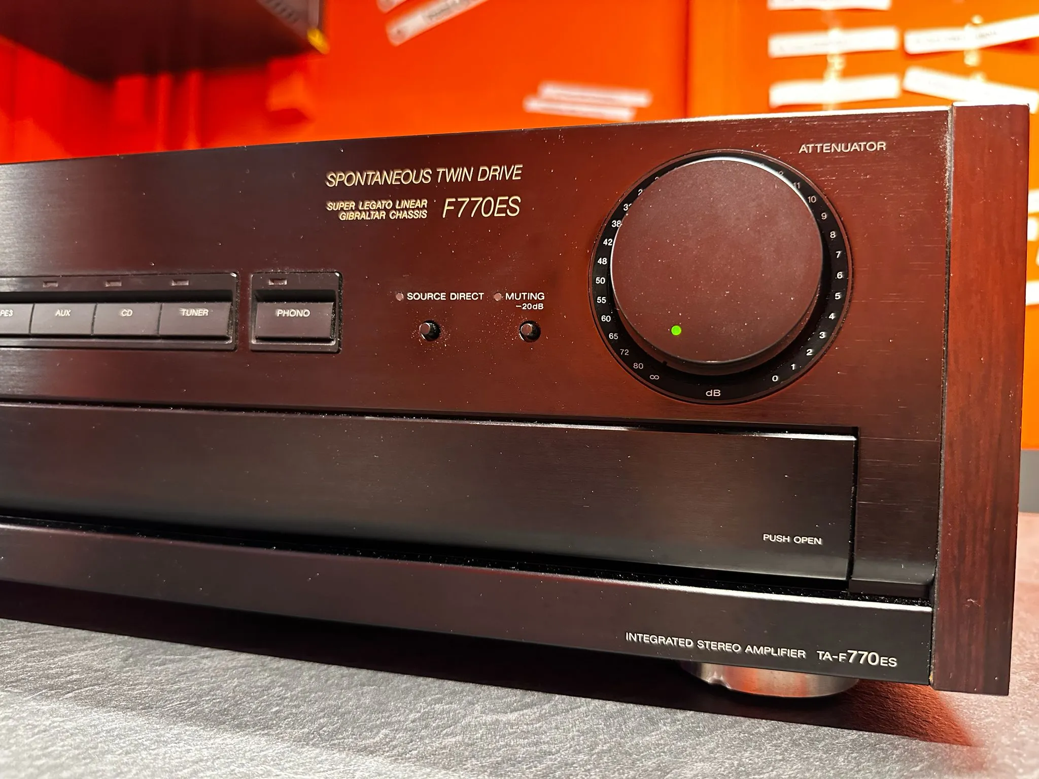 Amplificator Stereo SONY TA-F770ES, 90W, 8 OHm, 2Hz - 200kHz, THD 0.003, Lemn, 1991, 21 Kg, fara telecomanda, negru - imagine 3