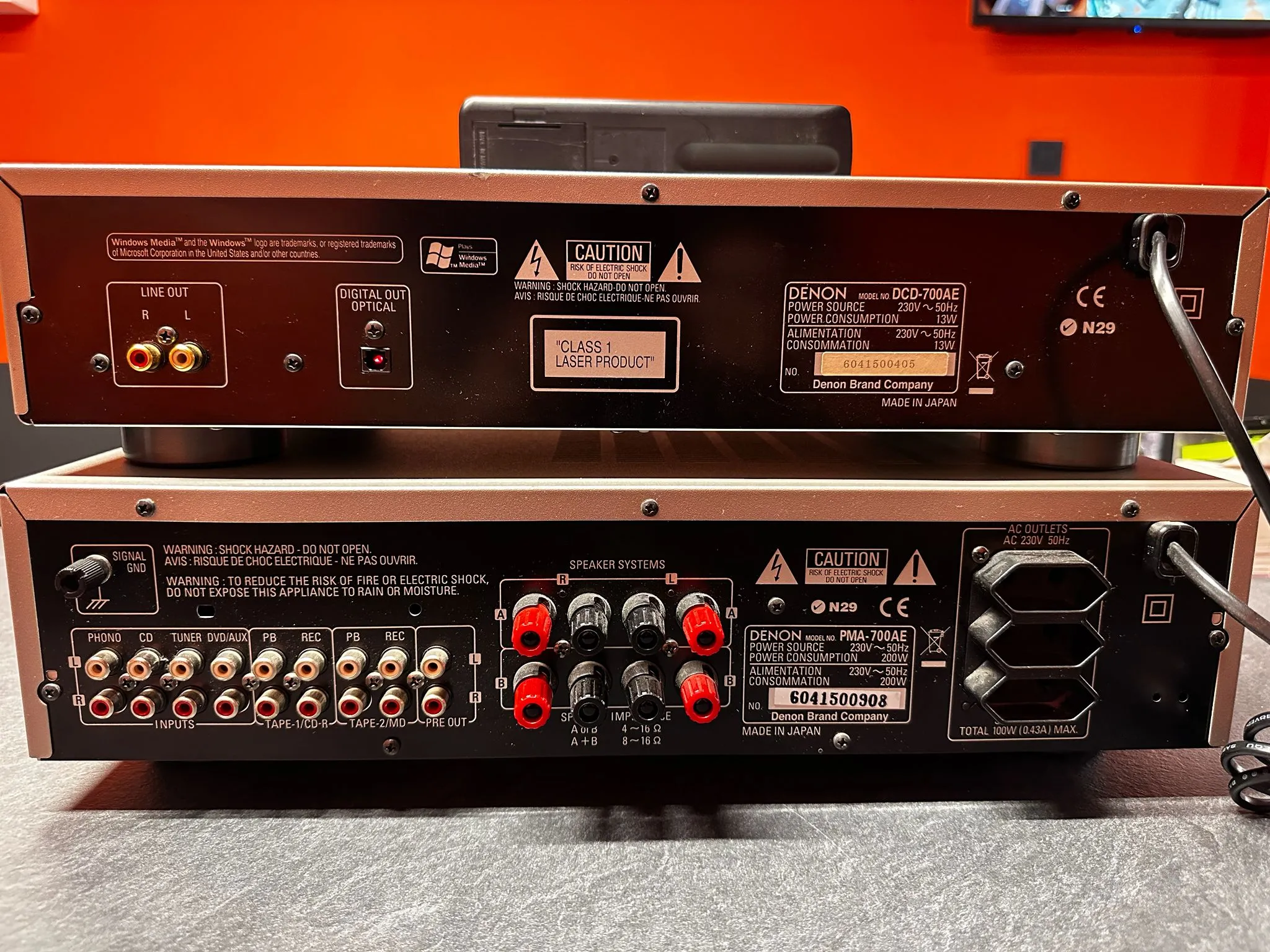 Set Amplificator si CD Player Denon PMA-700AE, DCD-700AE, 50 W, 8 OHm, 20Hz - 20kHz, THD 0.07, Format CD/MP3, Digital converter 24-bit, telecomanda, Silver - imagine 3