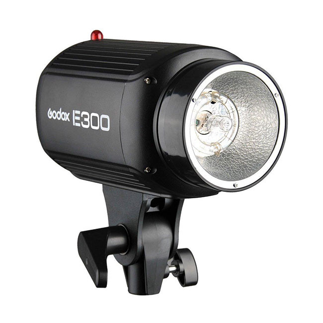 Kit Blit Studio Godox E300, 300W, 3 Surse de Lumina + Suport Fundal Foto Caruba + Panza 6x3m