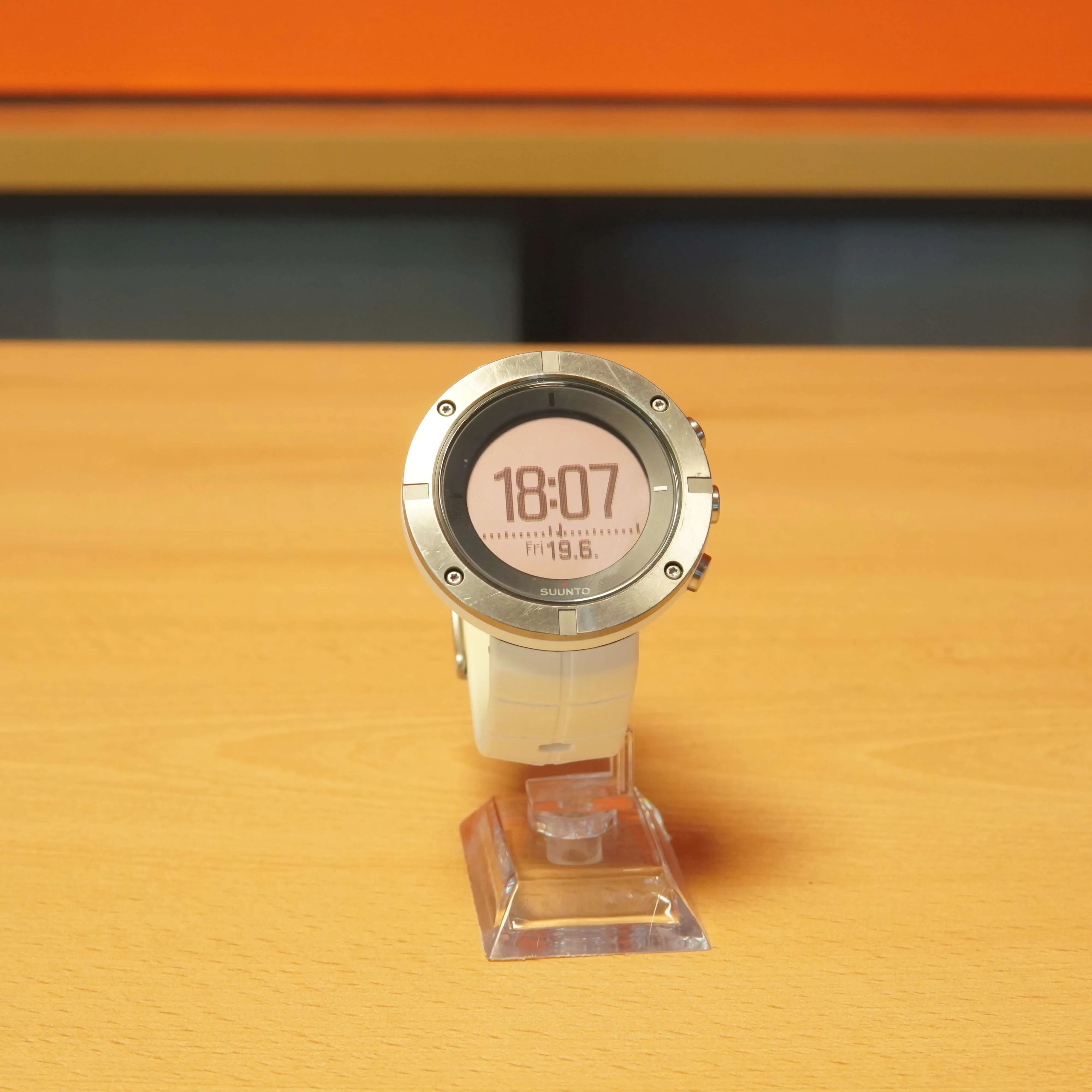 Smartwatch Suunto Kailash OW1515, Safir, Android, iOS, GPS, Busola, Harta, 10 ATM, Alb - imagine 2