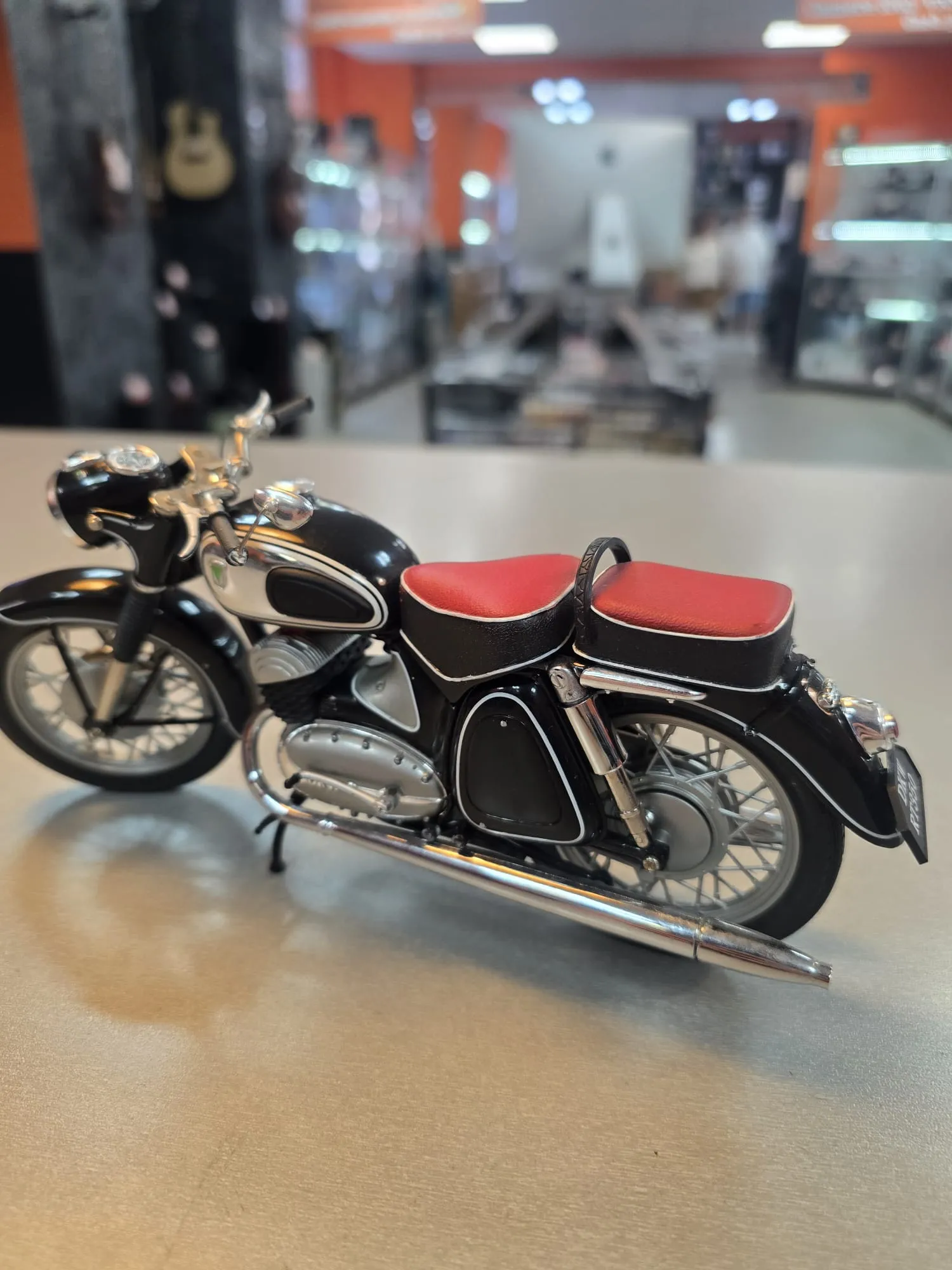 Macheta moto de colectie Schuco DKW RT 350 S Solo cu spite, Scara 1:10 - imagine 4