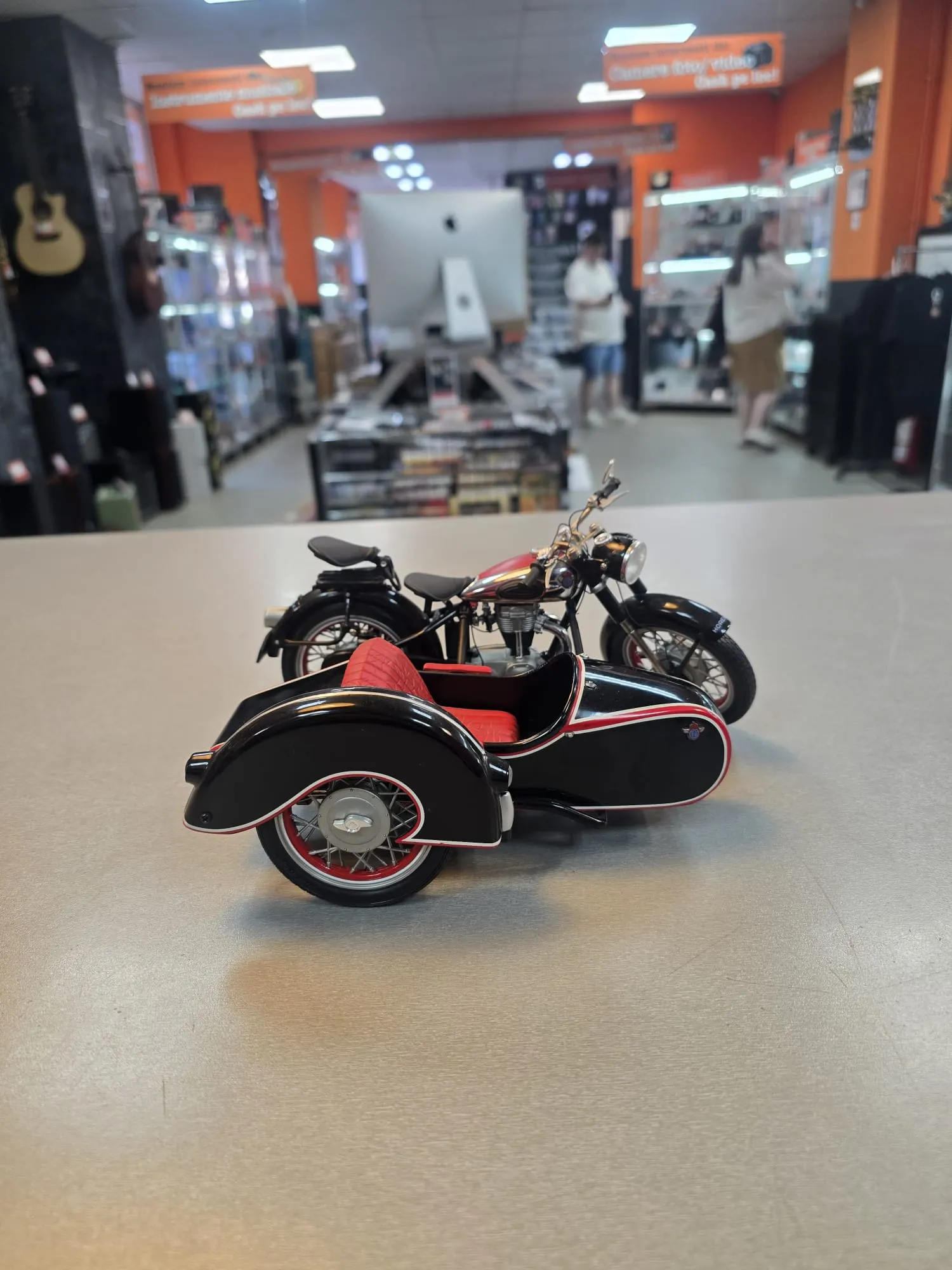 Macheta moto de colectie Schuco Horex Regina cu atas, Scara 1:10, Negru - imagine 2