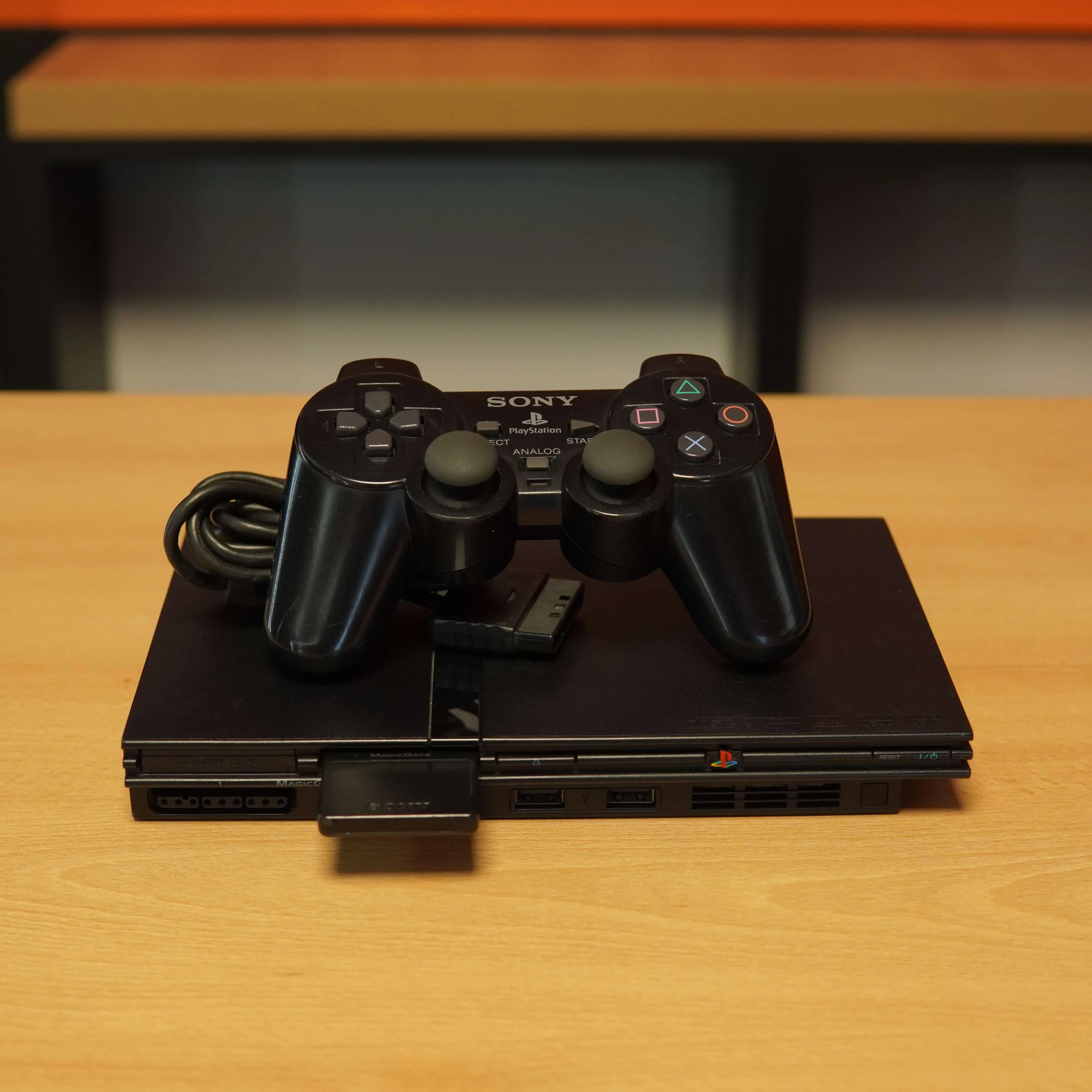 Consola Sony Playstation 2 Slim SCPH-77004 + Controller + Card Memorie 8MB, Negru - imagine 2