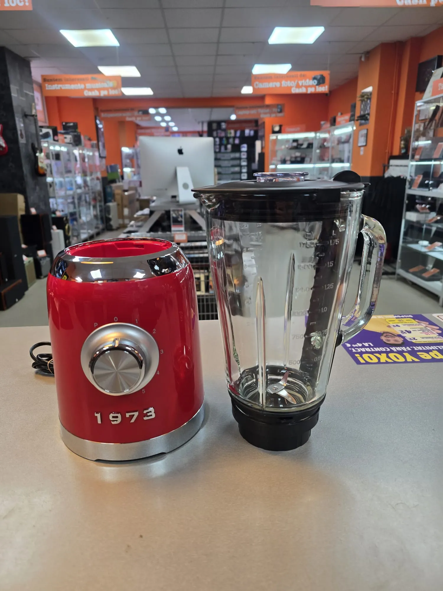 Blender SilverCrest kielichowy, Putere 600W, Cana sticla 1.8L, 5 trepte de viteza, Functie Pulse, Lame otel inoxidabil, Functie zdrobire gheata, Rosu - imagine 2