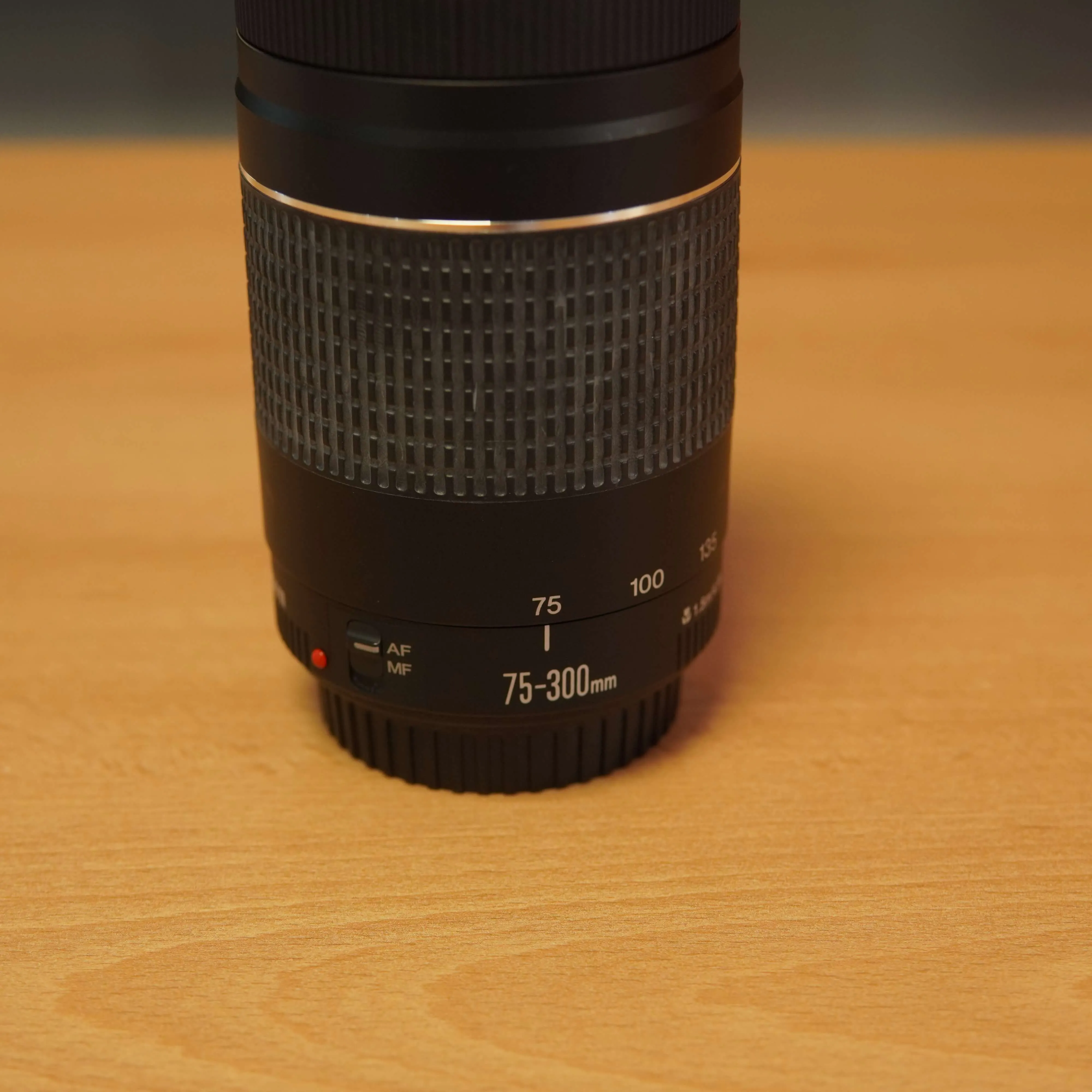 Obiectiv foto Canon EF 75-300mm 1:4-5.6 III, Negru - imagine 6