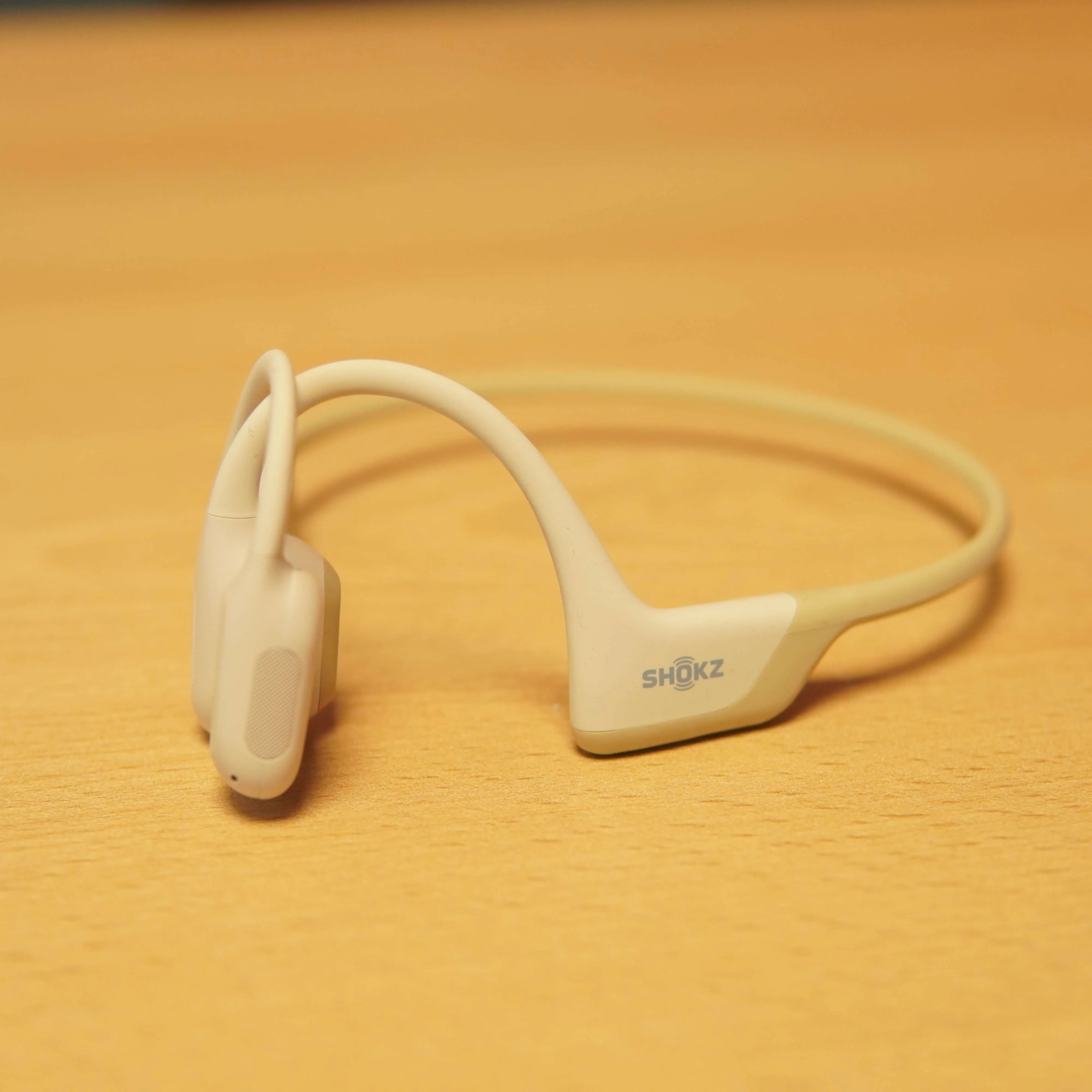 Casti Open-Ear SHOKZ OpenRun Pro, Bone Conduction, Sport, Bluetooth, Rezistente la Apa, Control Tactil, Bej - imagine 6