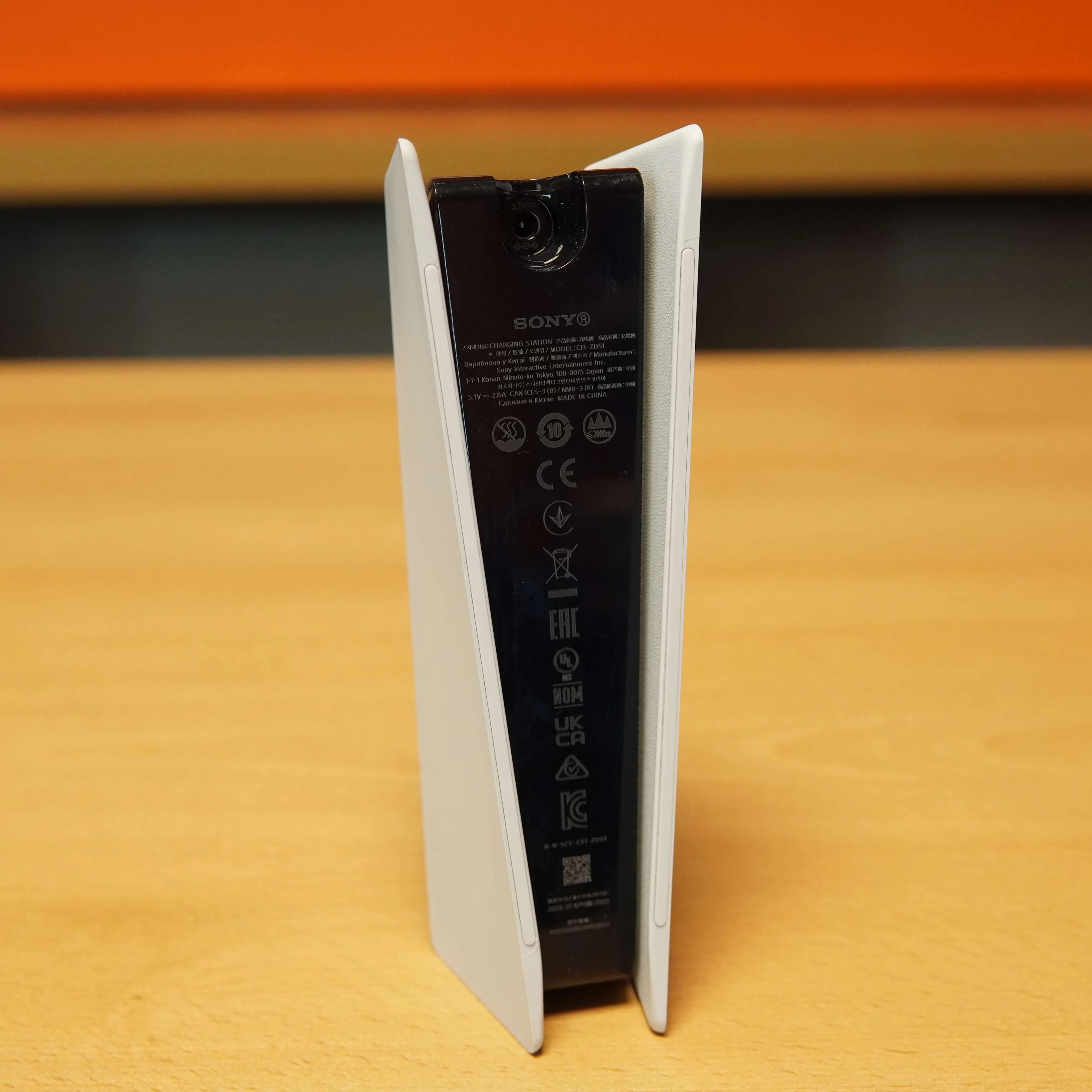 Sony DualSense Statie de Incarcare, Alb - imagine 4