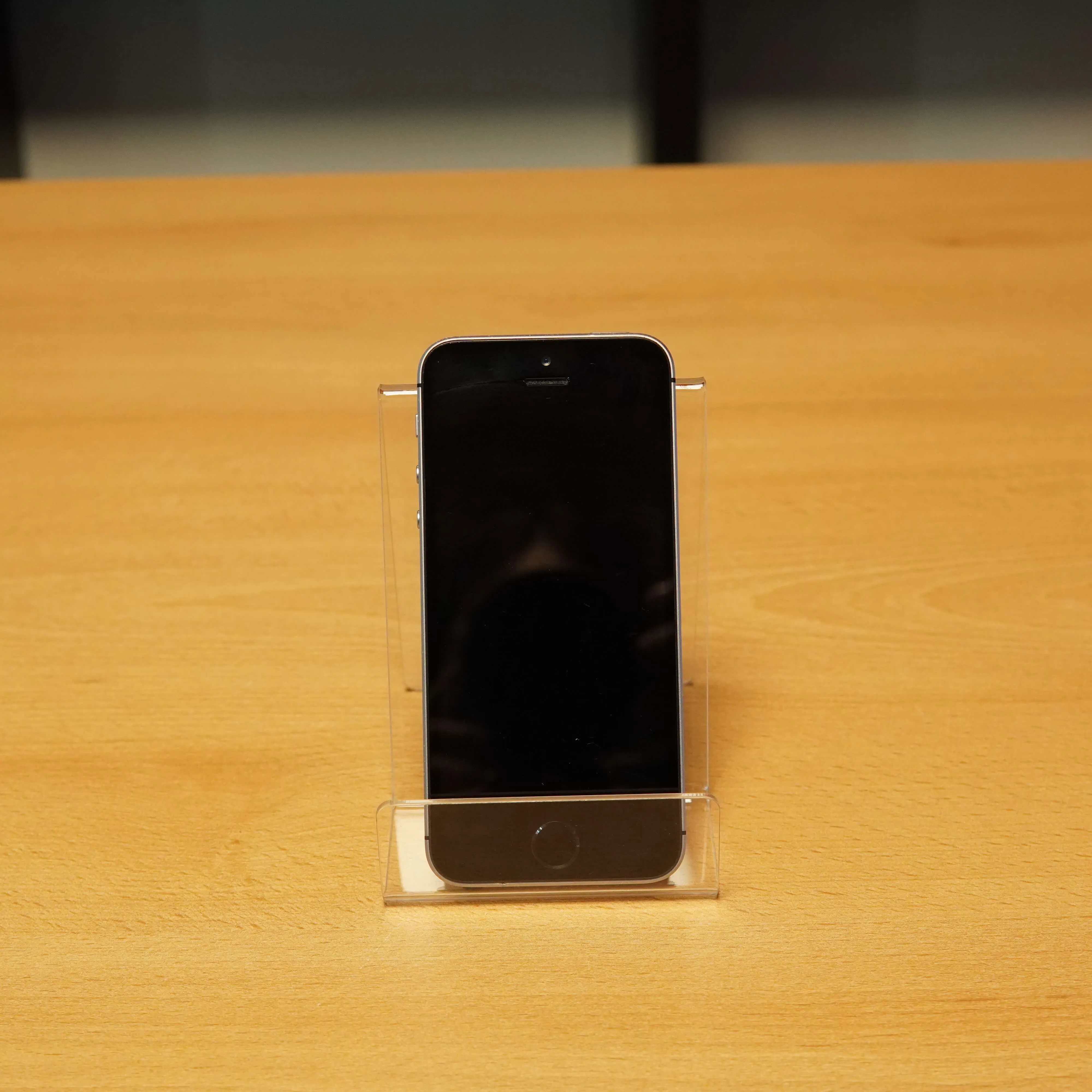Apple iPhone SE 2016 16 GB, Gri - imagine 3