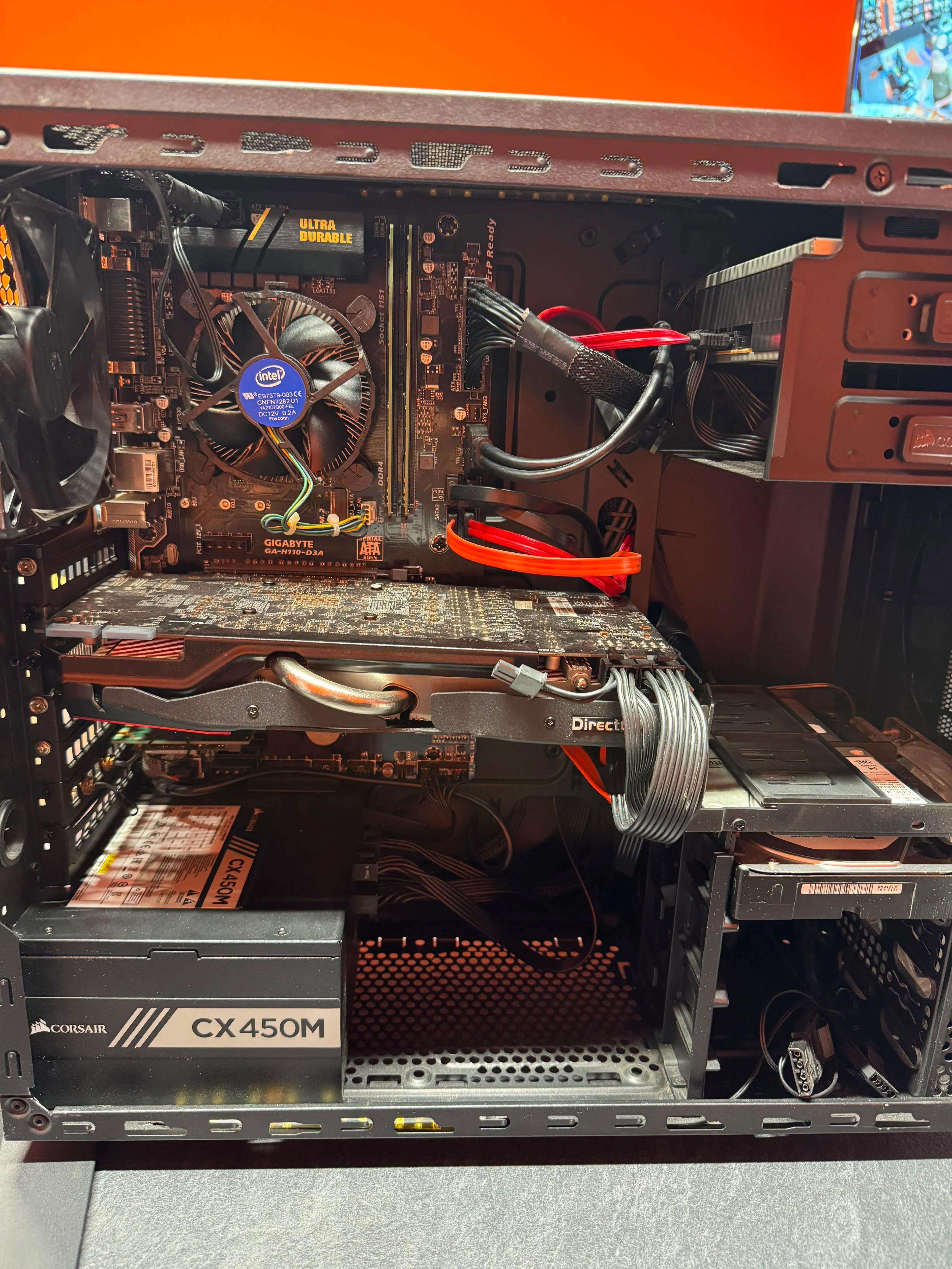 Sistem Desktop Gaming Corsair, Intel Core i3-7100 3.9GHz, 8 Gb RAM, SSD 256 Gb, HDD 1 Tb, AMD Radeon R9 200 3 Gb - imagine 2