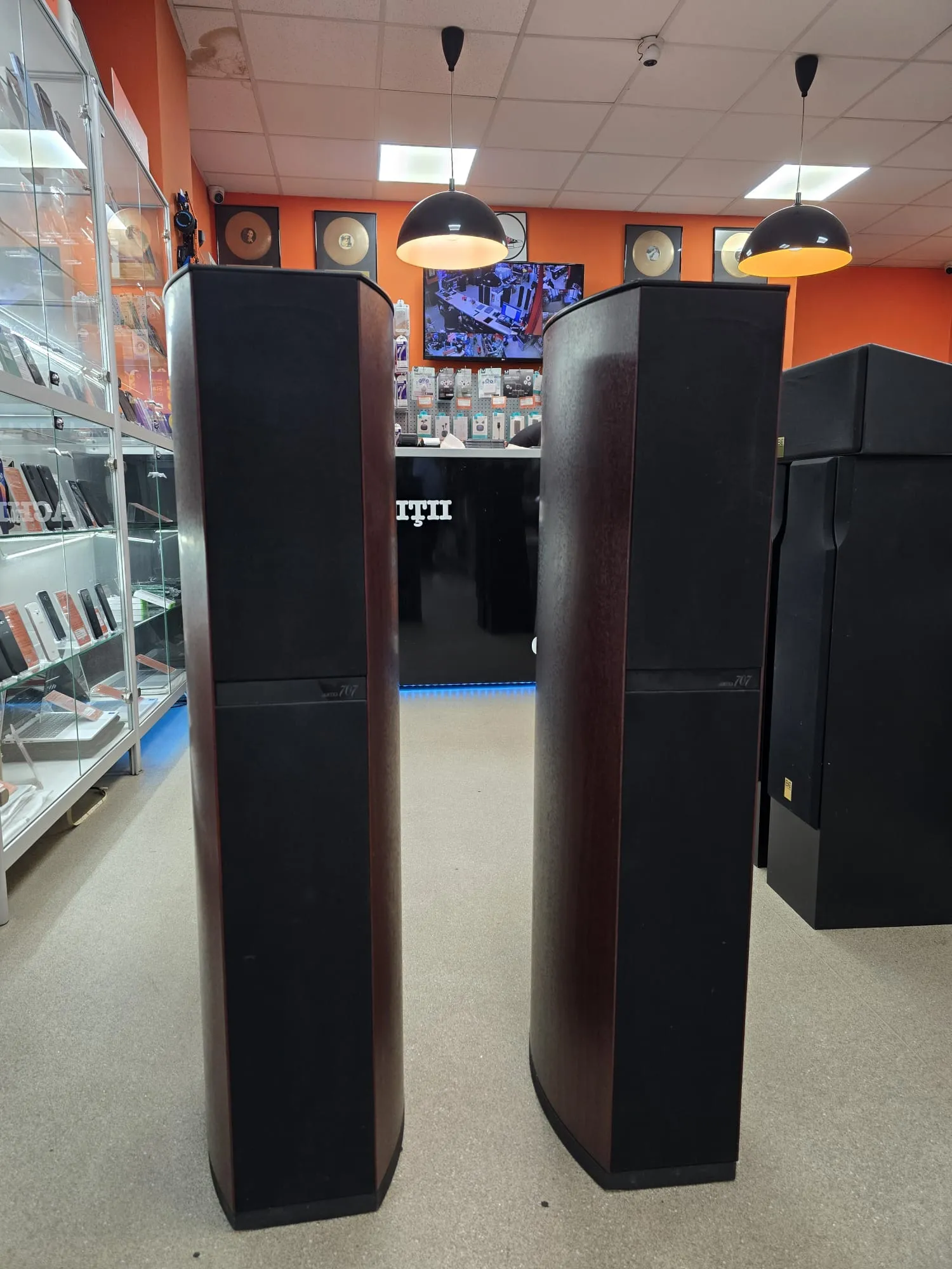 Boxe de podea Jamo 707, 3 Cai, 200W RMS, 280W Max, 4 Ohm, 35Hz-20kHz, 90 dB, Bass Reflex, Push-Pull Coupled Cavity