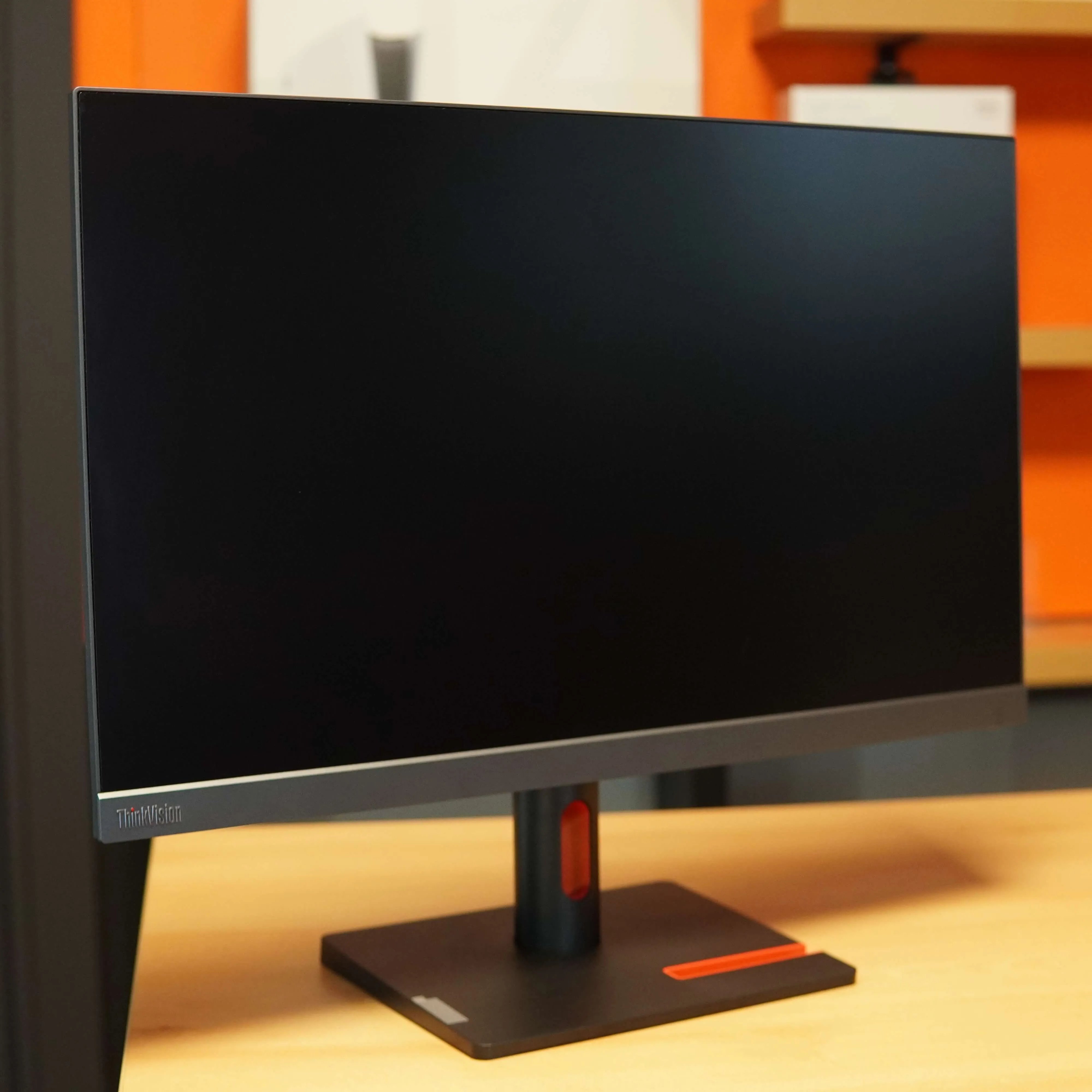 Monitor Lenovo ThinkVision S24i-30, 23.8'' (61cm), Full HD (1920 x 1080), VGA, HDMI, Negru - imagine 2