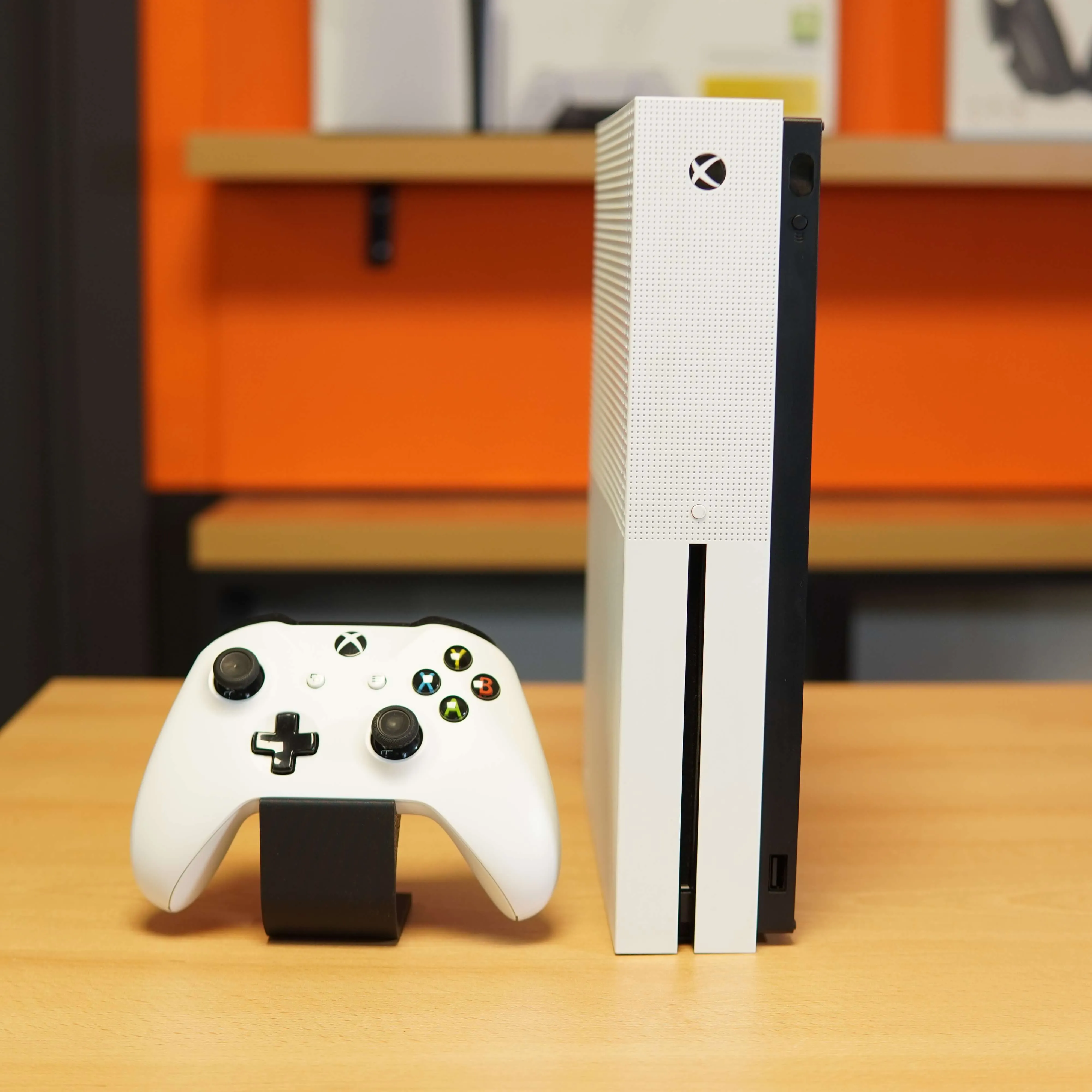 Consola Microsoft Xbox One S 1 TB + Controller, Alb - imagine 2