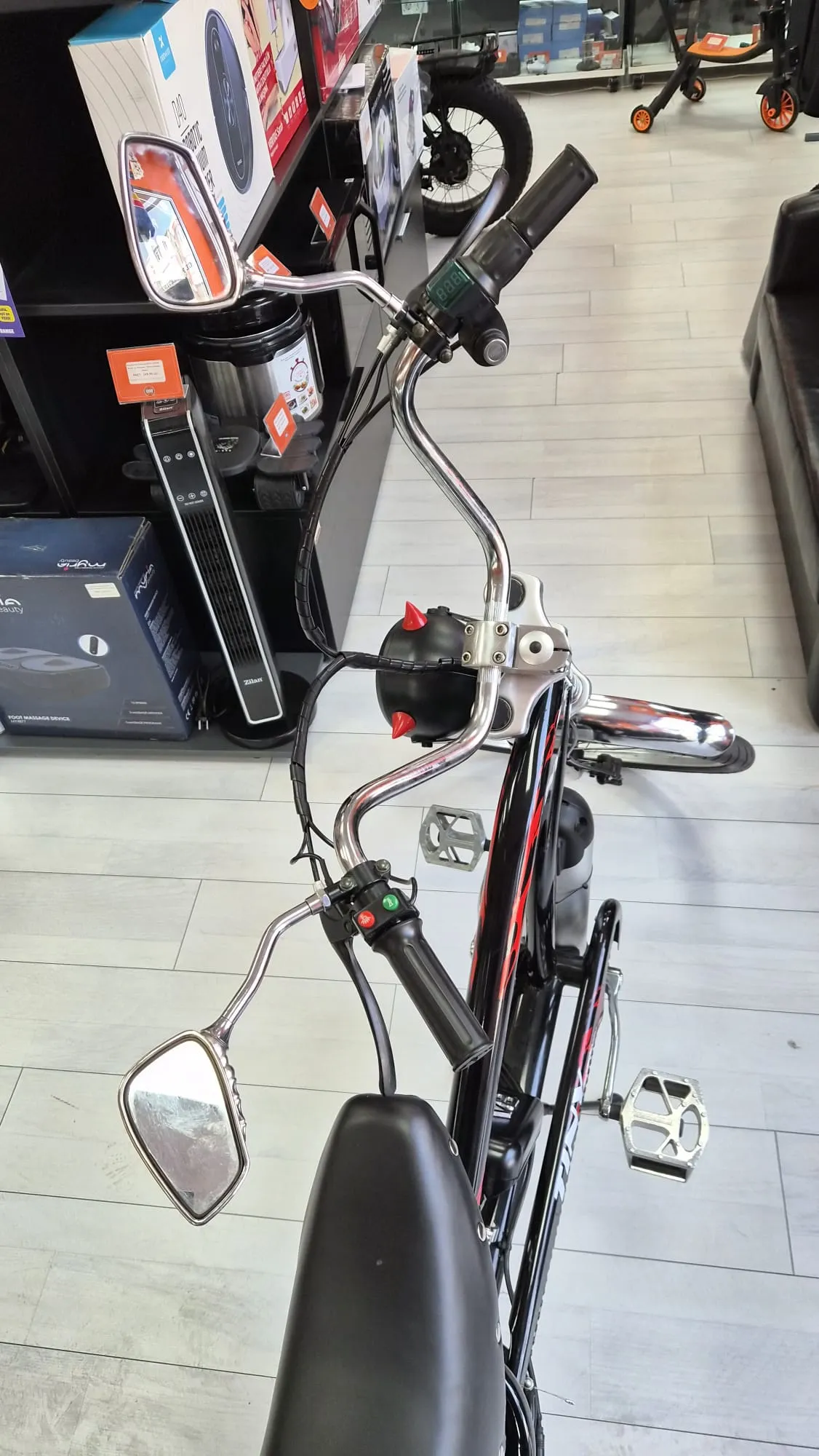 Bicicleta Electrica Domekit E-Bike, 350W, 35-50 km/H, Sustine pana la 140 kg, Autonomie pana la 25 km, Cadru din otel cu carbon ridicat, Roata Fata 24 inch, Roata Spate 20 inch, Cheie pornire bicicleta, Far, Claxon, Negru/ Rosu - imagine 3