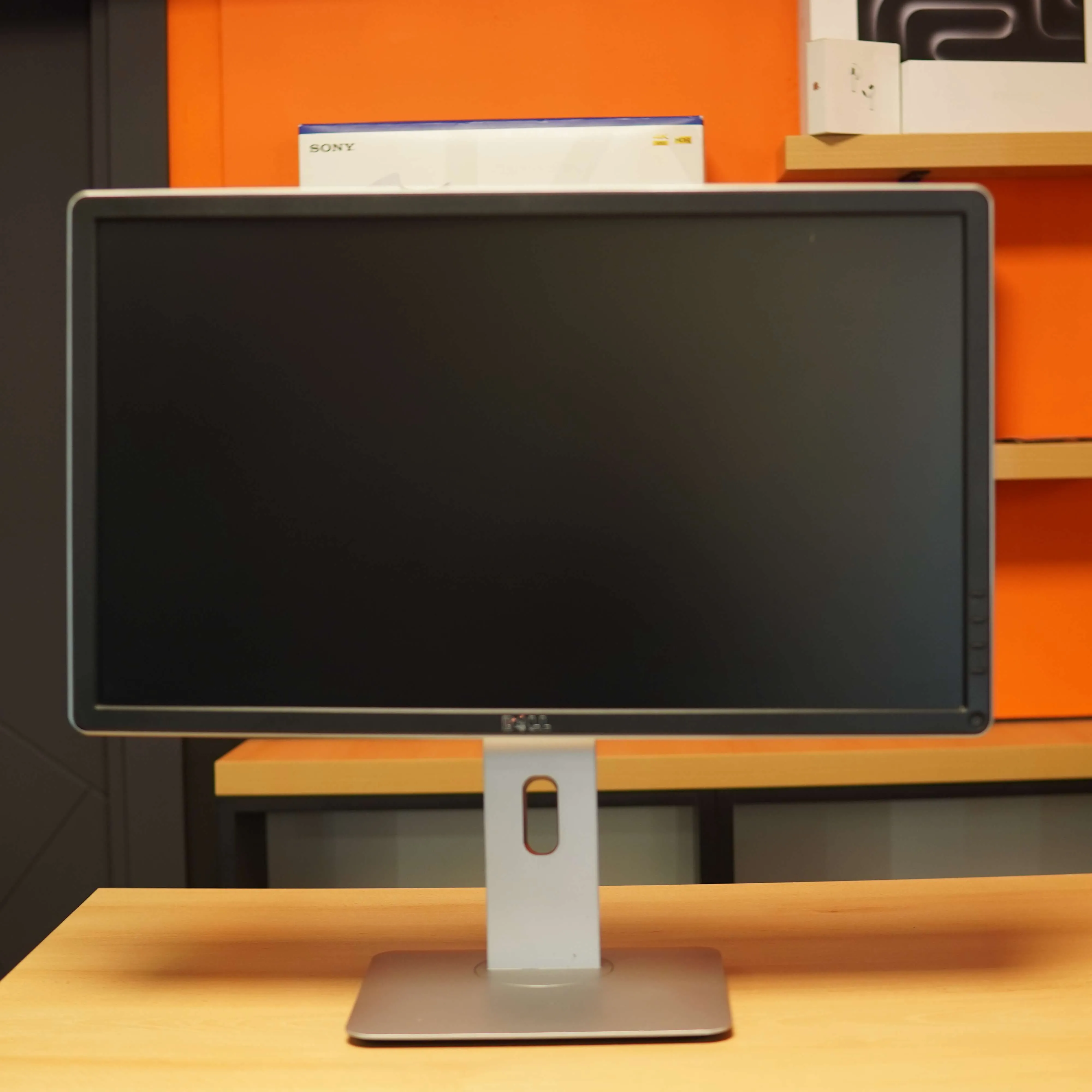 Monitor DELL P2314HT, 23 inch LED, 1920 x 1080, DVI, VGA, DisplayPort, Widescreen Full HD - imagine 3