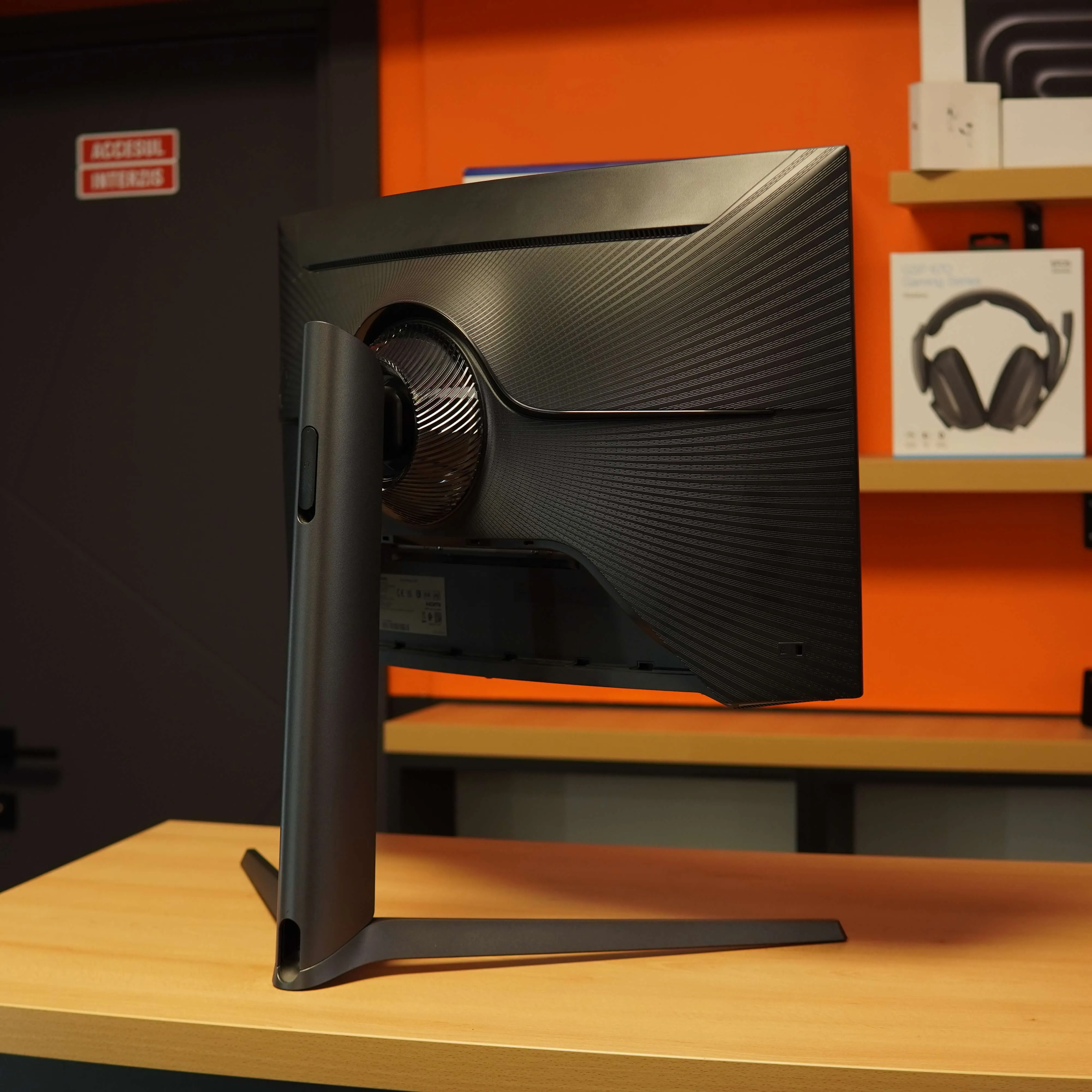 Monitor Curbat Gaming Odyssey G7 27", WQHD, DisplayPort, QLED VA Samsung 1ms, 240Hz, G-Sync, Negru - imagine 7
