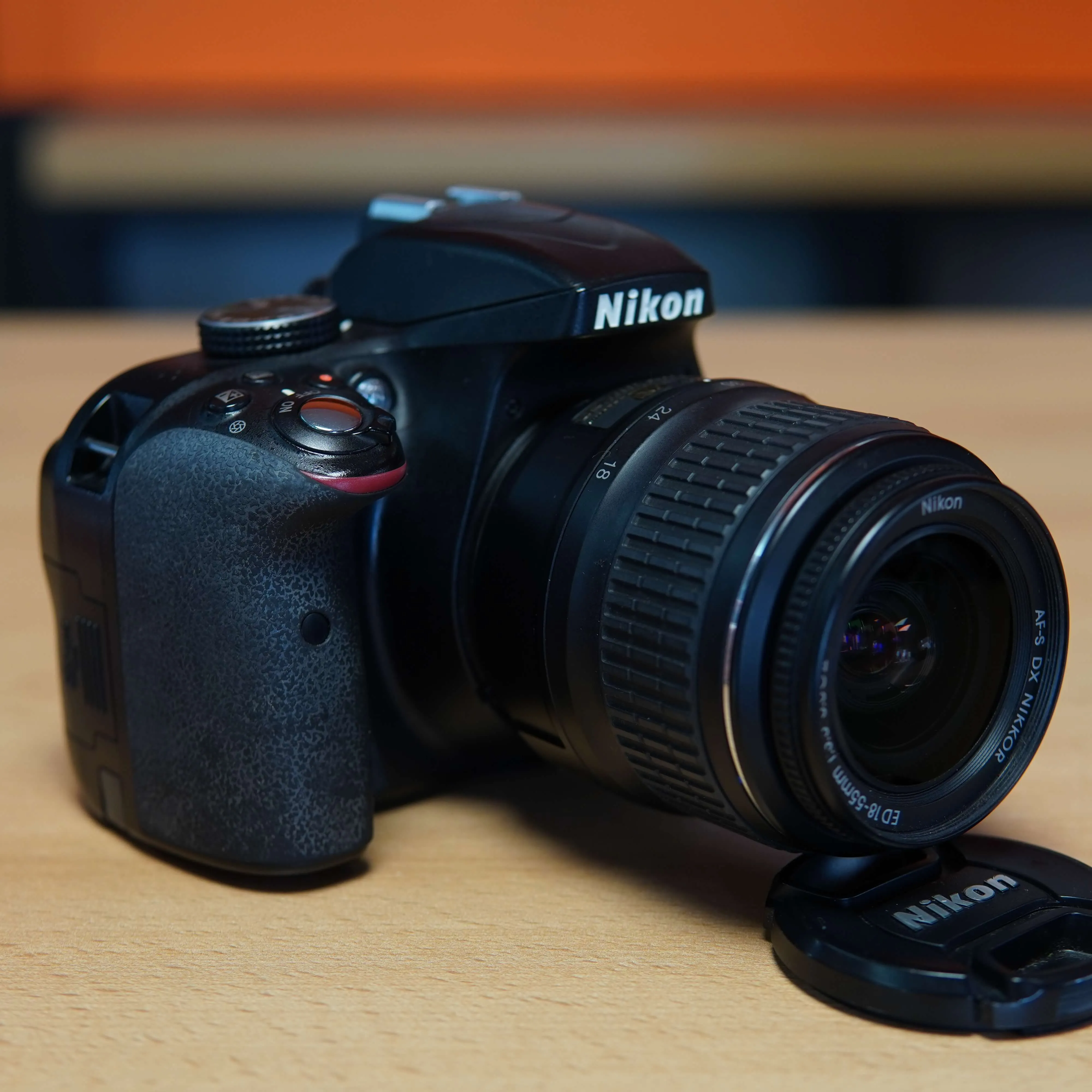 Aparat Foto Nikon D3300 + Obiectiv AF-S DX Nikkor ED 18-55mm 1:3.5-5.6 G II, Negru - imagine 4