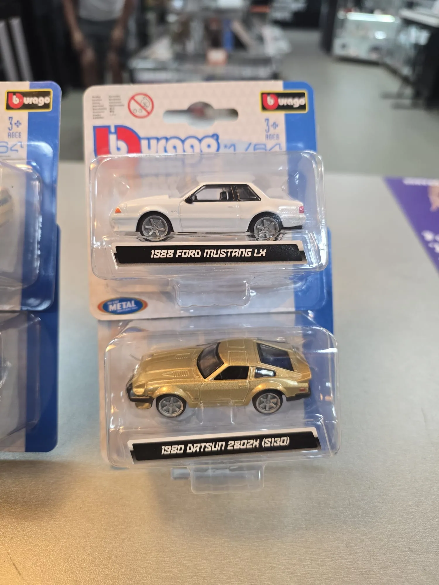 Macheta Auto Burago 18-59000, DieCast +3 Ani, 1:64, Diverse Model - imagine 5