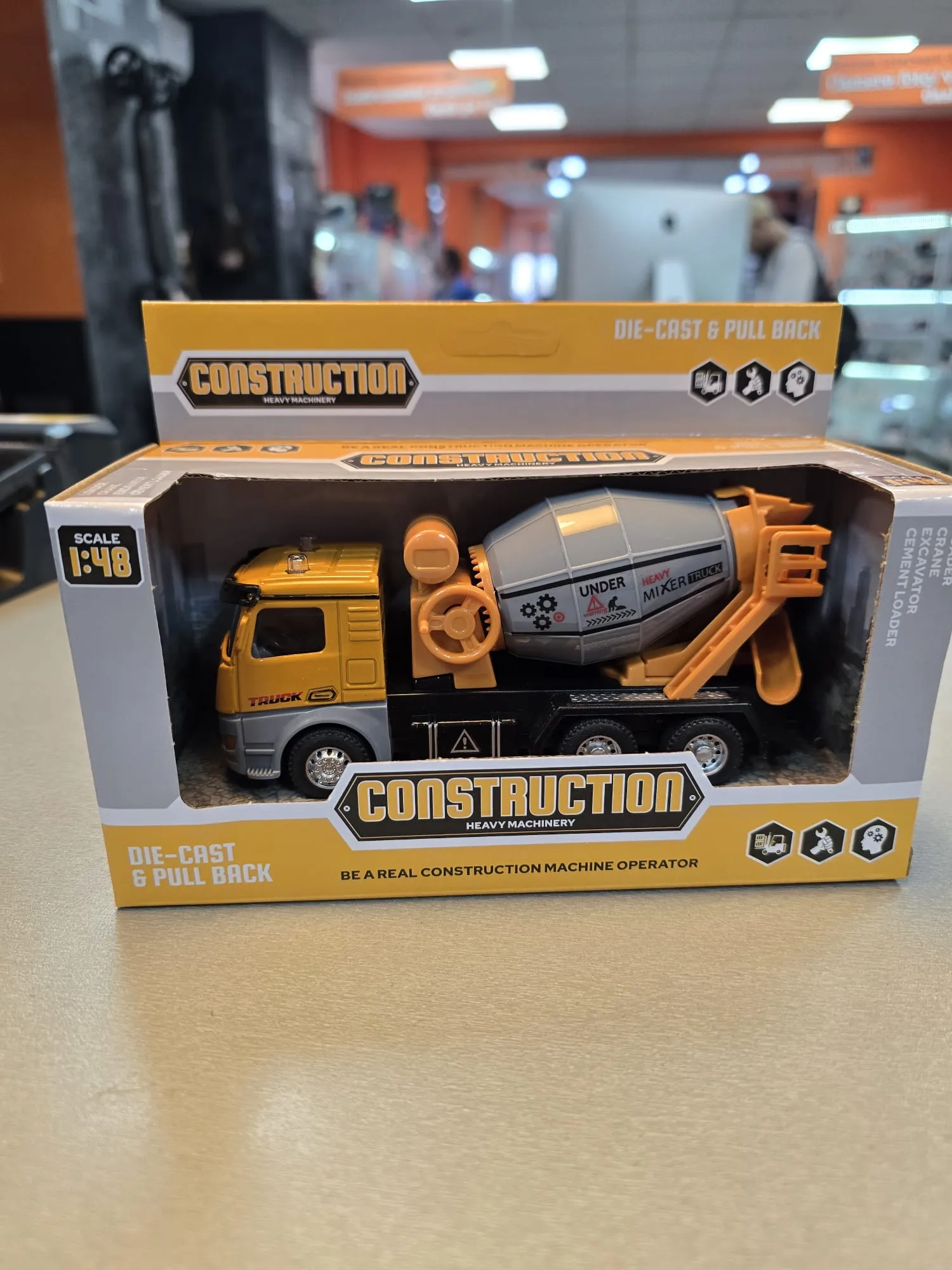 Macheta Autobetoniera Construction Heavy Machinery, Die Cast, Actionare Prin Tragere, 1:48