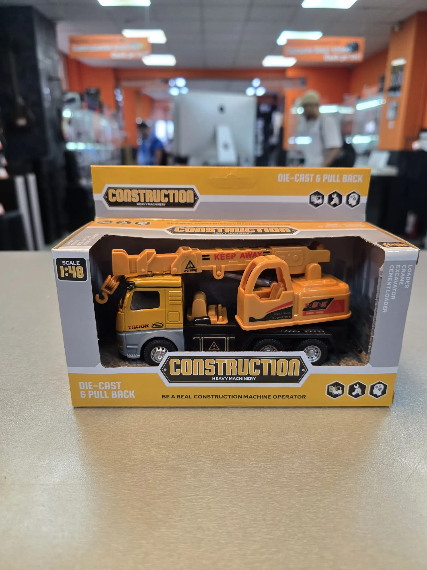 Macheta Macara Construction Heavy Machinery, Die Cast, Actionare Prin Tragere, Componente Interactive, 1:48