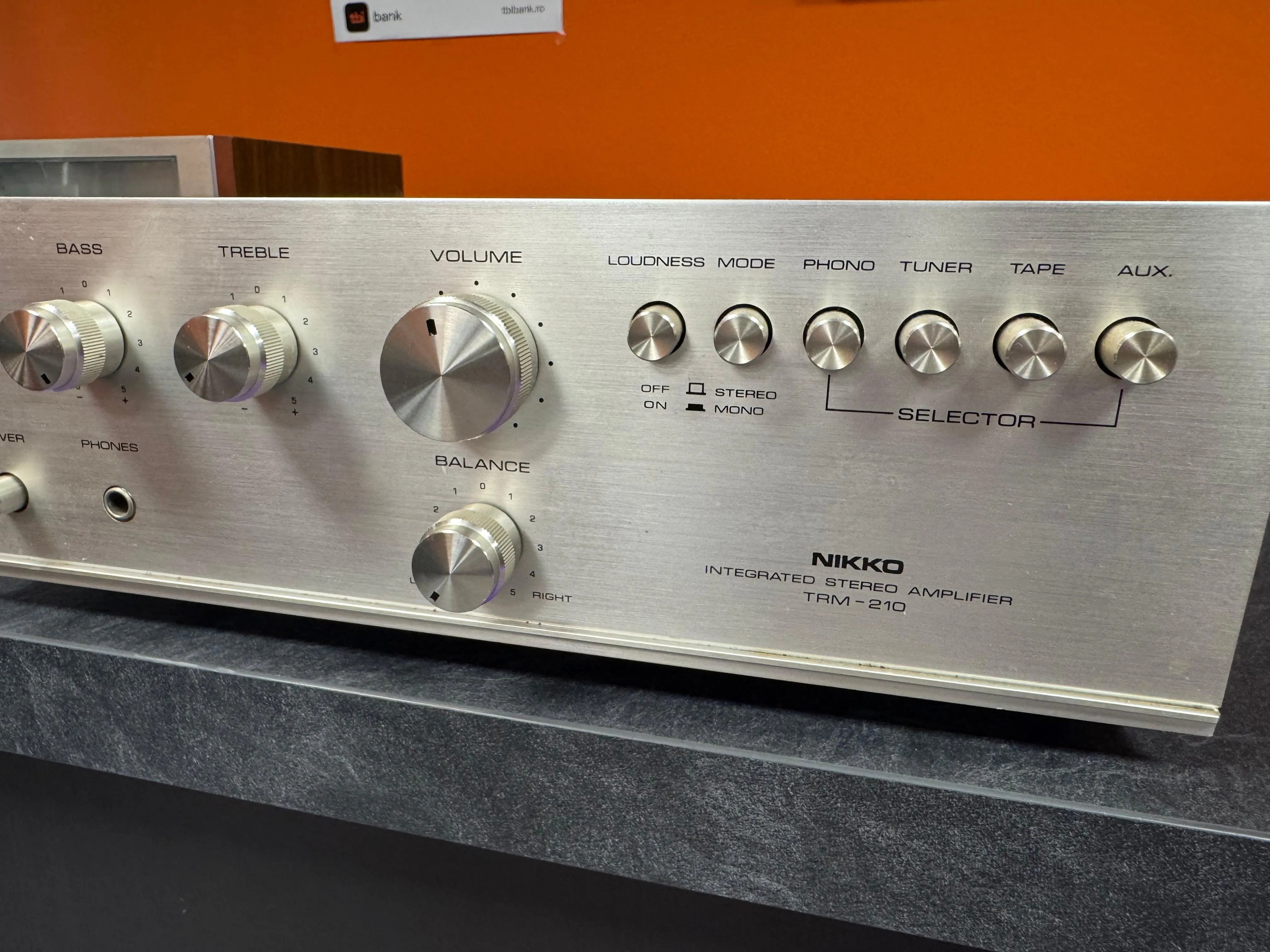 Amplificator Stereo Vintage Nikko TRM-210D, 2 x 12W, 8 OHm, 20Hz - 20kHz, Phono, AUX, Loudness, Japonia, 1975