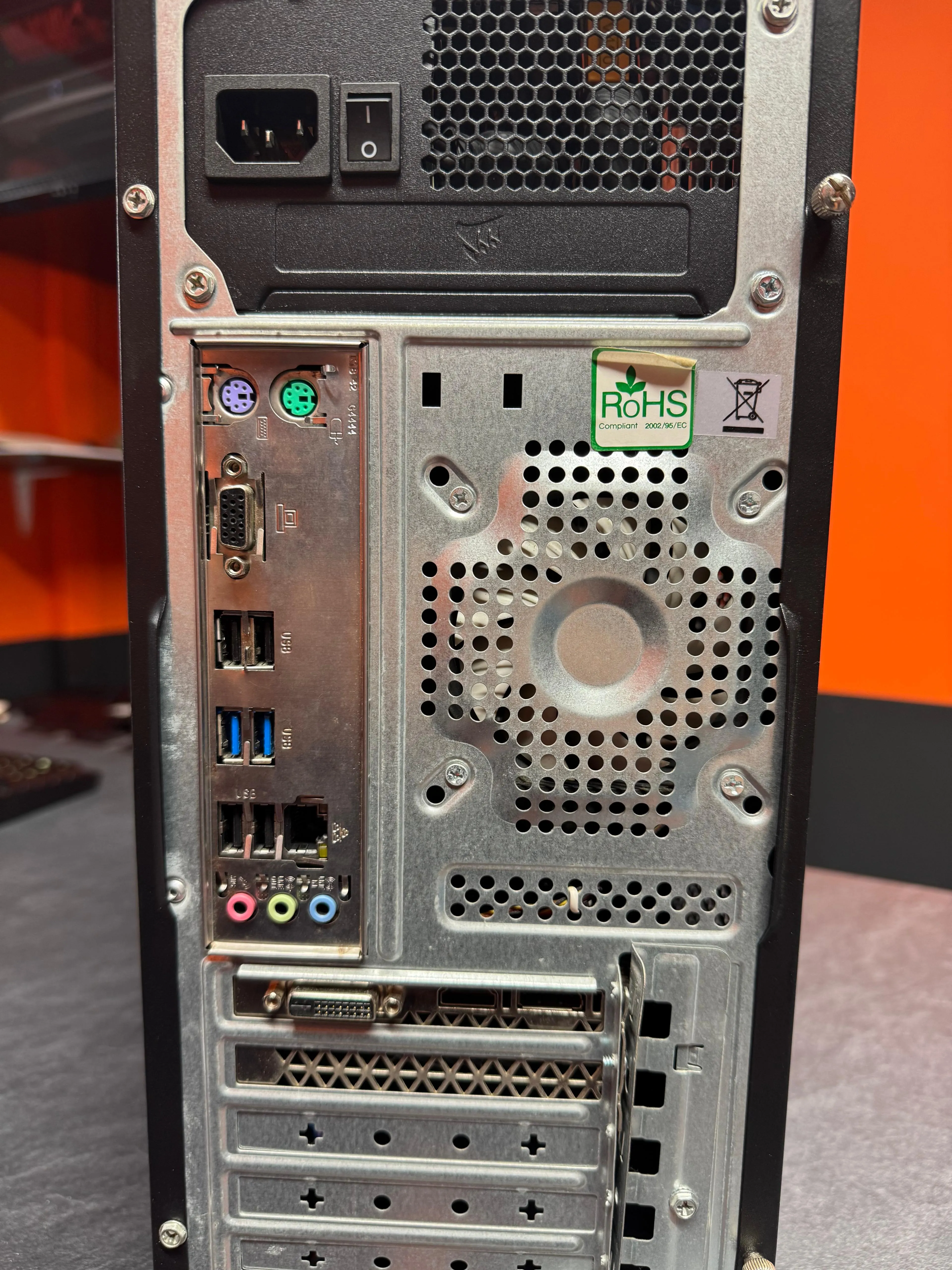 Sistem Desktop Gaming SPIRE, H310M, Intel Core i3-9100F 3.6 GHz, 16 Gb RAM DDR4, SSD 256 Gb Samsung 850 PRO, NVIDIA GeForce GTX 1050 Ti 4 Gb, Sursa Corsair CV450 - imagine 2