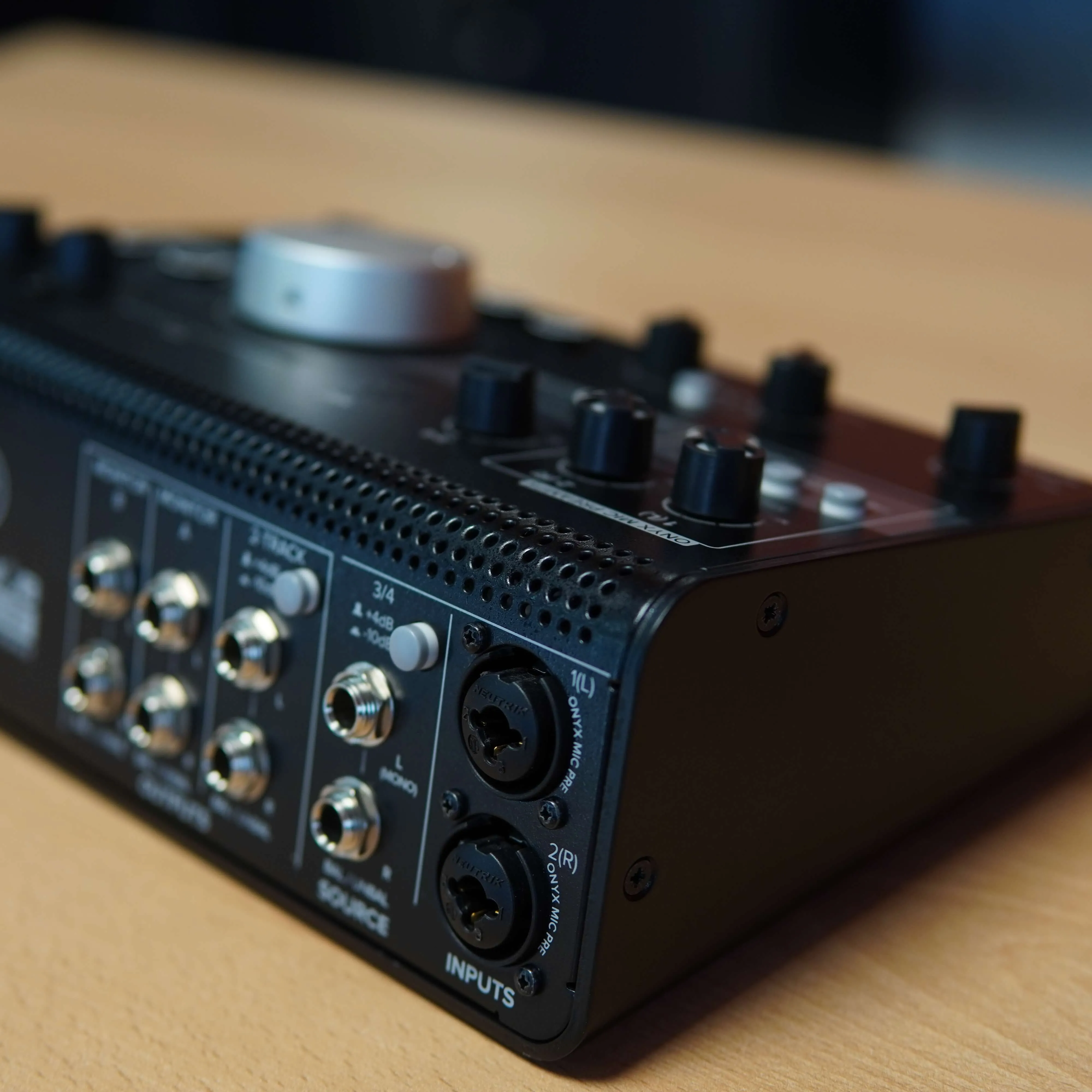 Interfata Audio Mackie Big Knob Studio - imagine 7