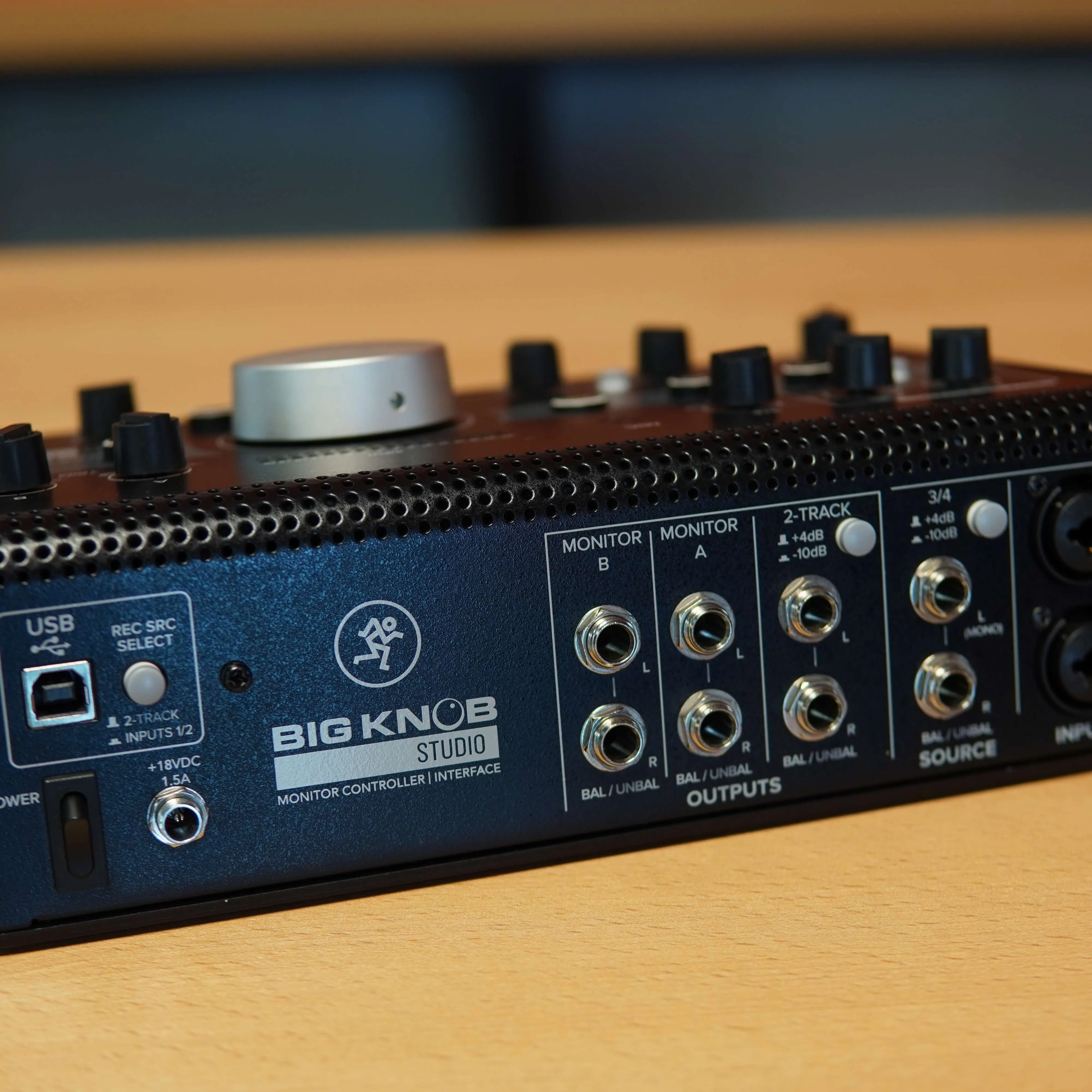 Interfata Audio Mackie Big Knob Studio - imagine 8