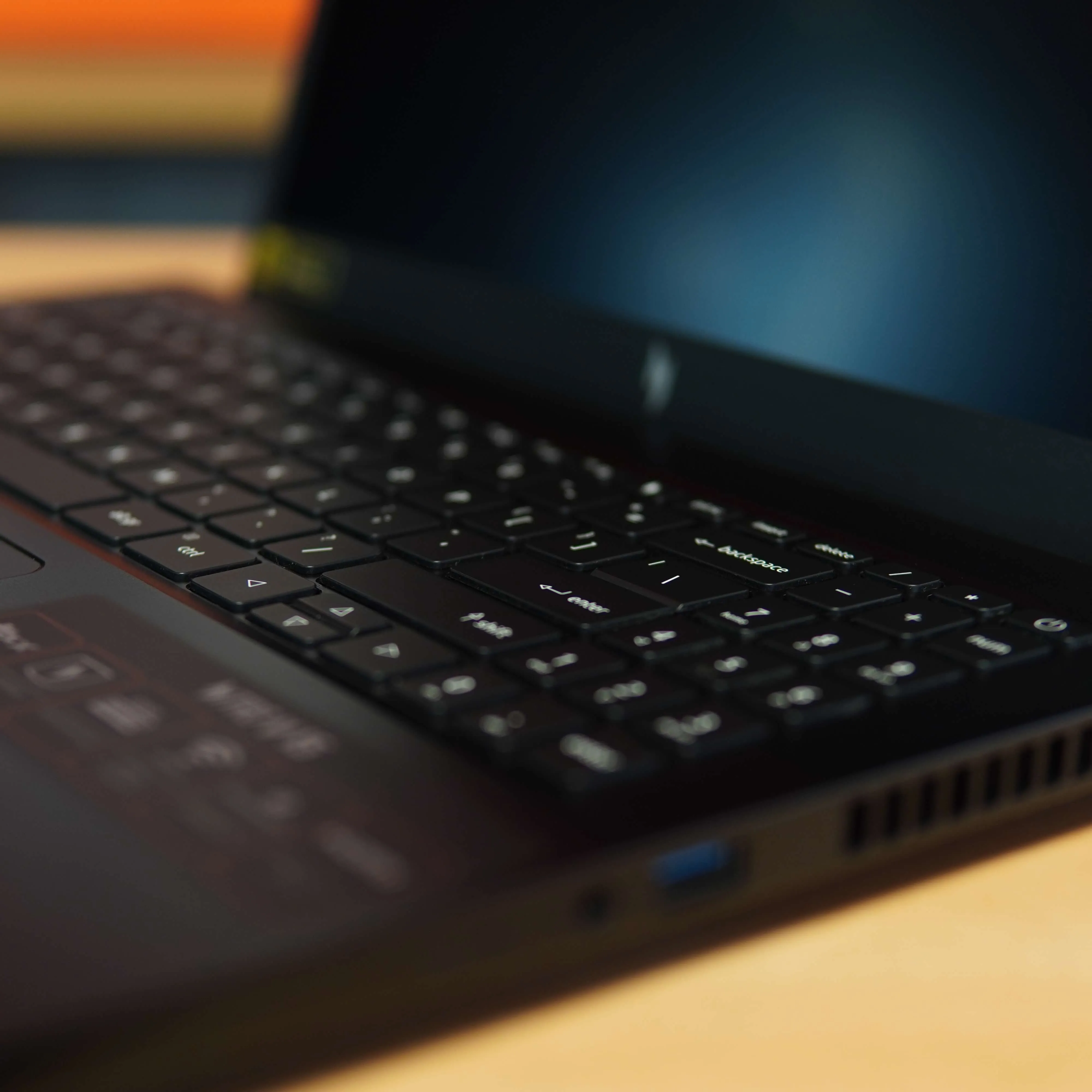 Laptop Gaming ACER Nitro V 15 ANV15-51, 15.6'', 144Hz, FHD, i5-13420h, 16 GB DDR5, 512 GB SSD, RTX 4050 6 GB, Negru - imagine 15