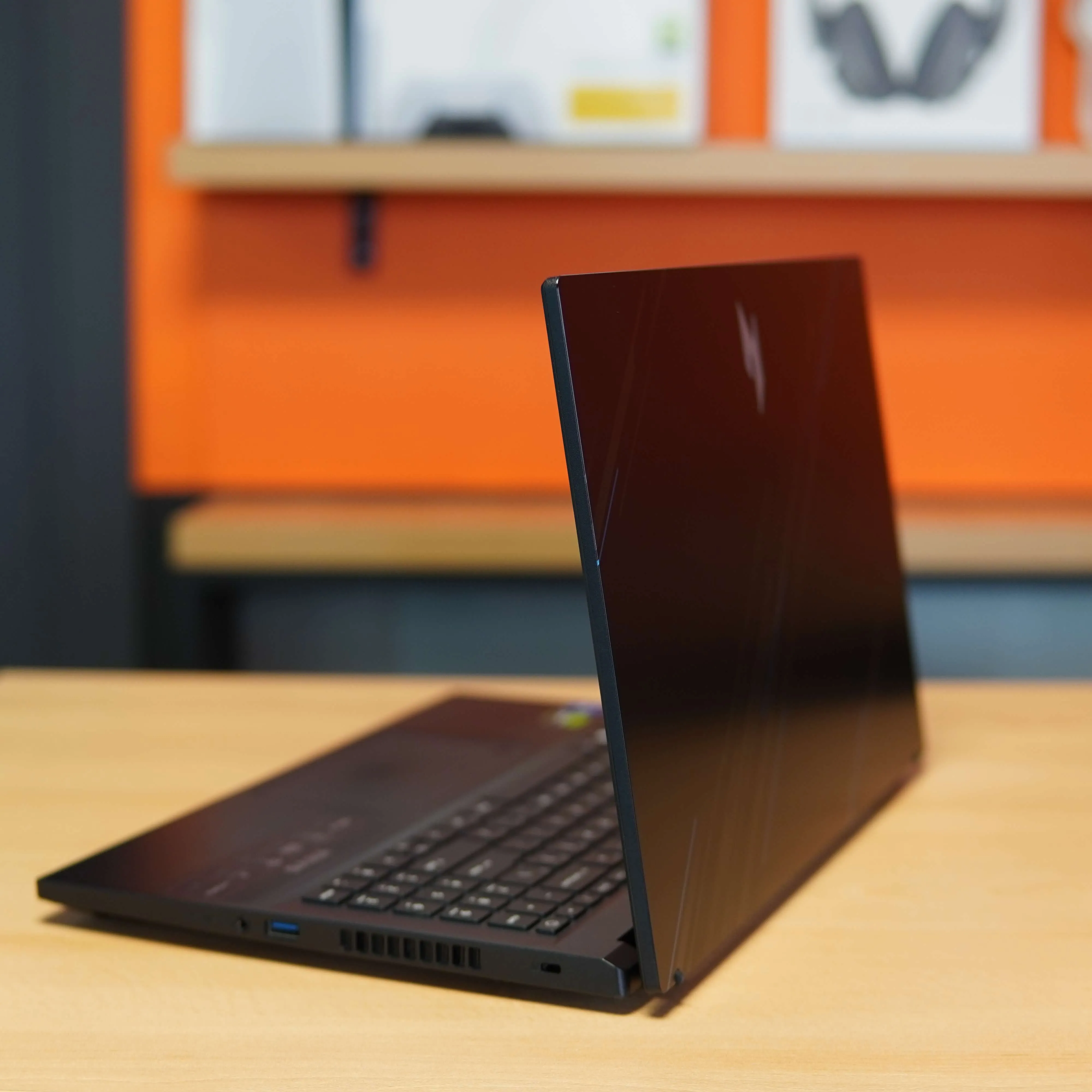 Laptop Gaming ACER Nitro V 15 ANV15-51, 15.6'', 144Hz, FHD, i5-13420h, 16 GB DDR5, 512 GB SSD, RTX 4050 6 GB, Negru - imagine 8