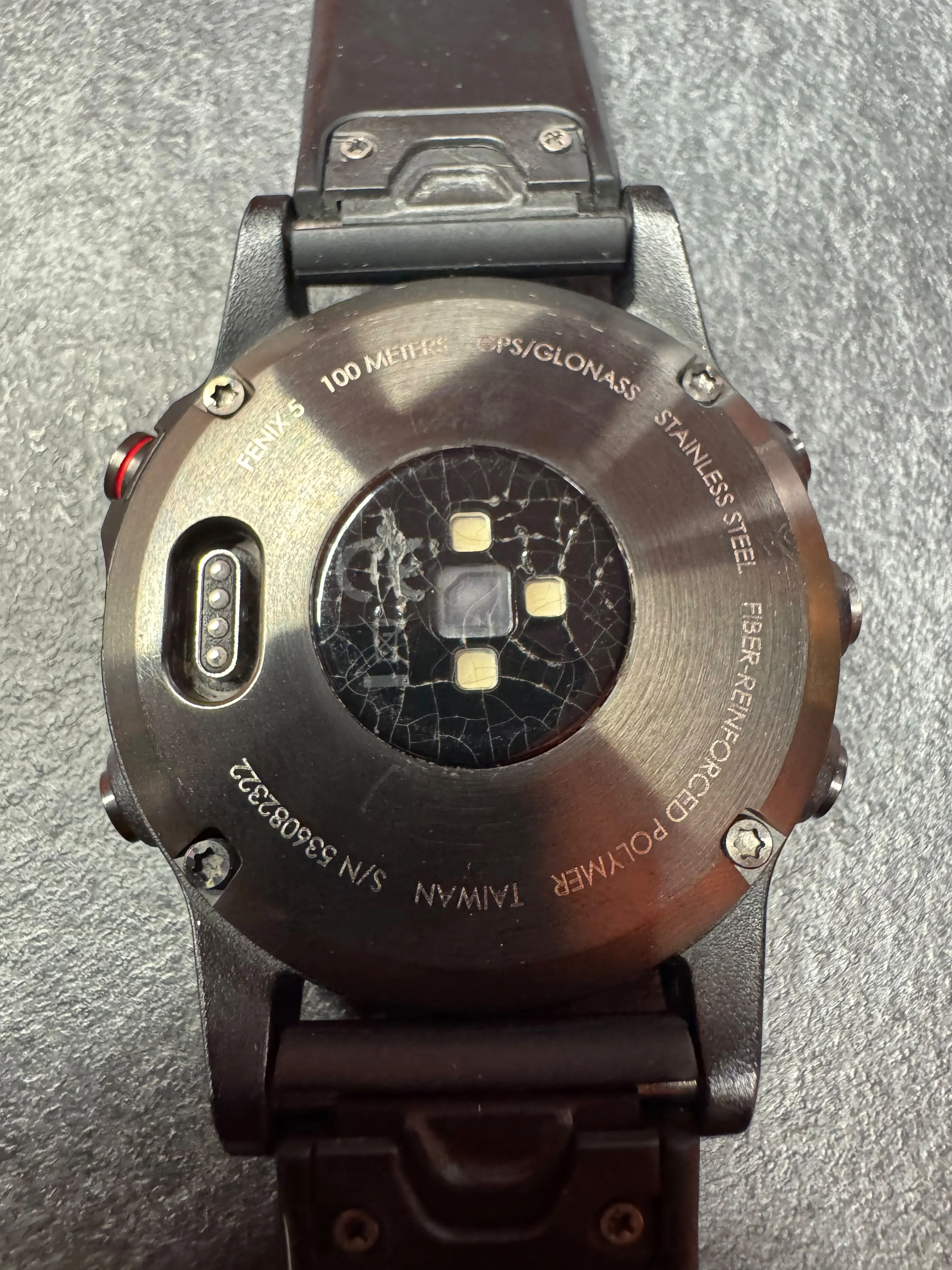 Smartwatch Garmin Fenix 5, 47mm, GPS/GLONASS, HR, Altimetru, Busola, 10 ATM, QuickFit 22mm, Negru - imagine 4