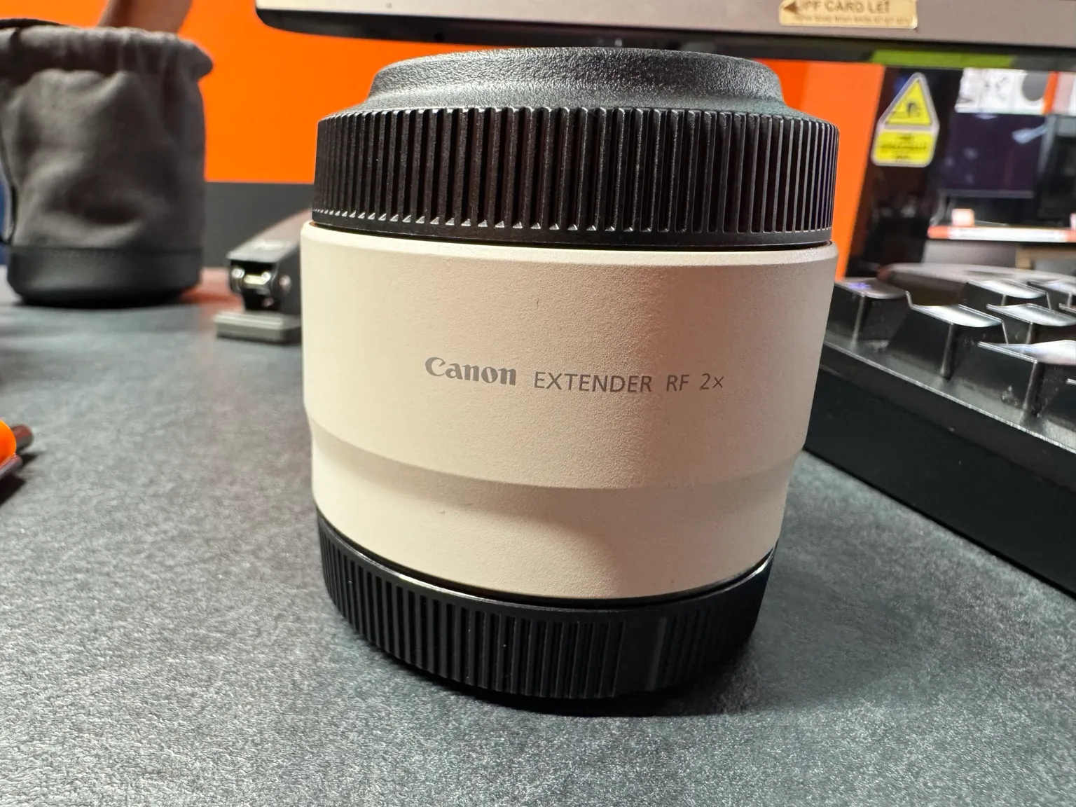 Teleconvertor Canon Extender 2x, Montura Canon RF, 9 Elemente in 5 Grupuri, Weather Sealing, Alb - imagine 2