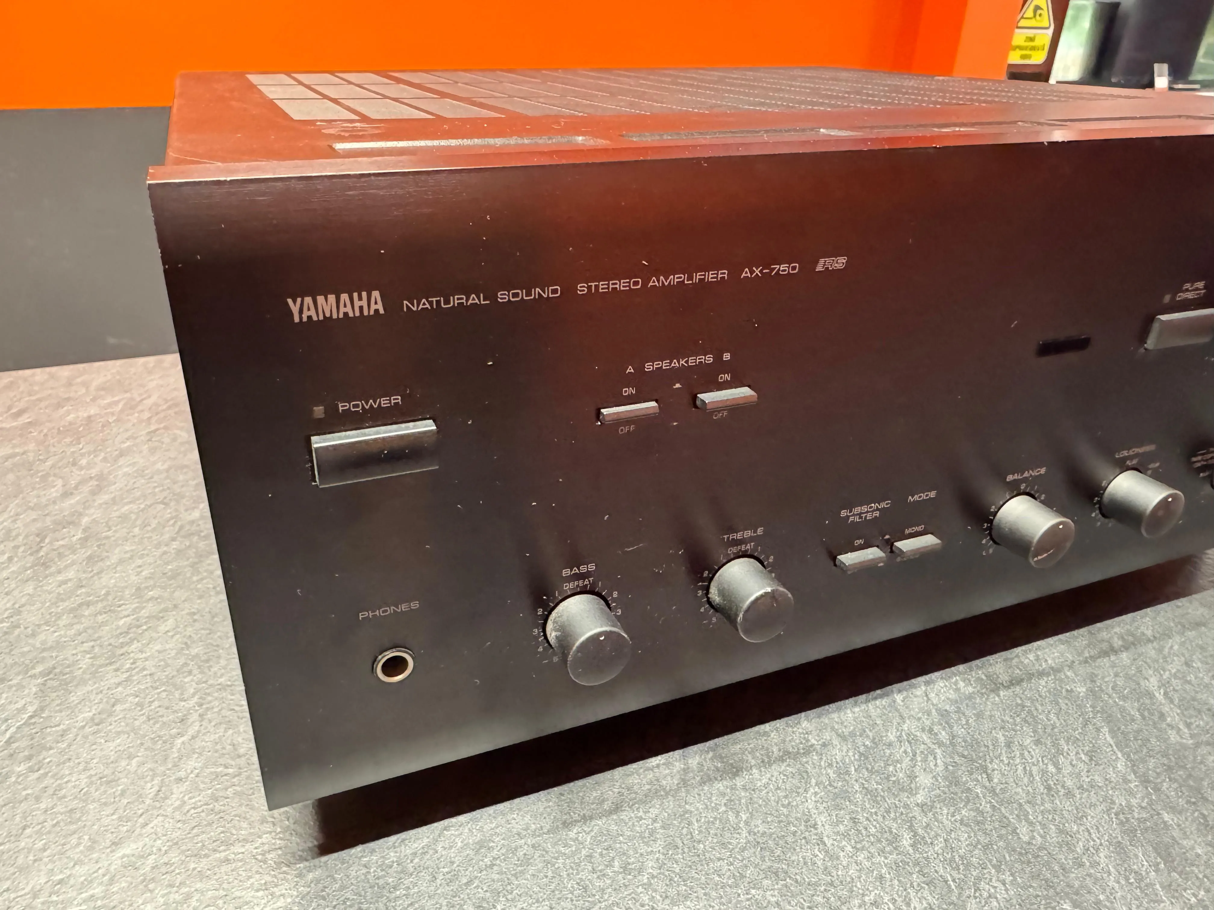 Amplificator Stereo Yamaha AX-750, 2x110W/8 Ohm, Phono MM/MC, Pre-Out - imagine 4