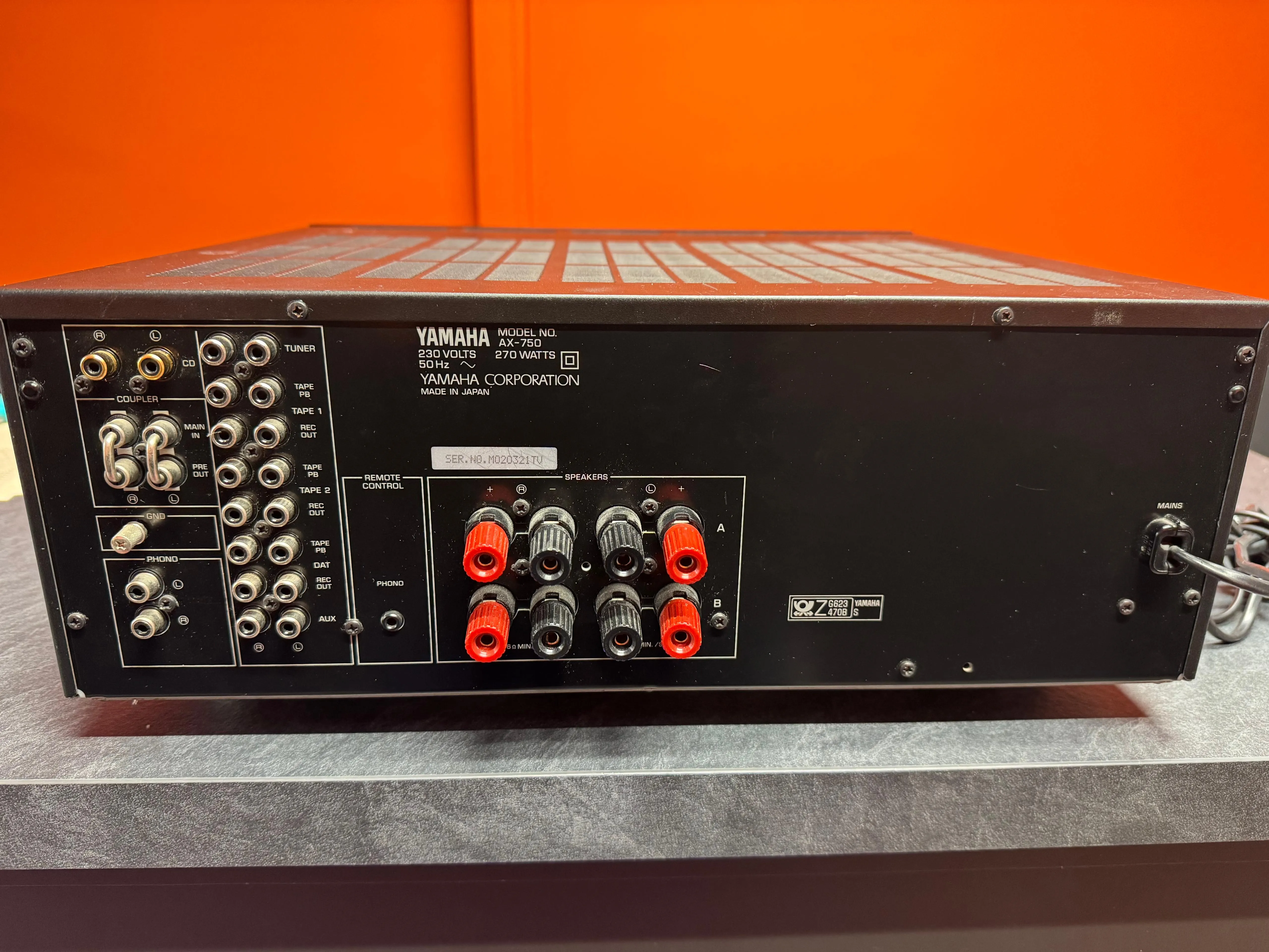 Amplificator Stereo Yamaha AX-750, 2x110W/8 Ohm, Phono MM/MC, Pre-Out - imagine 2