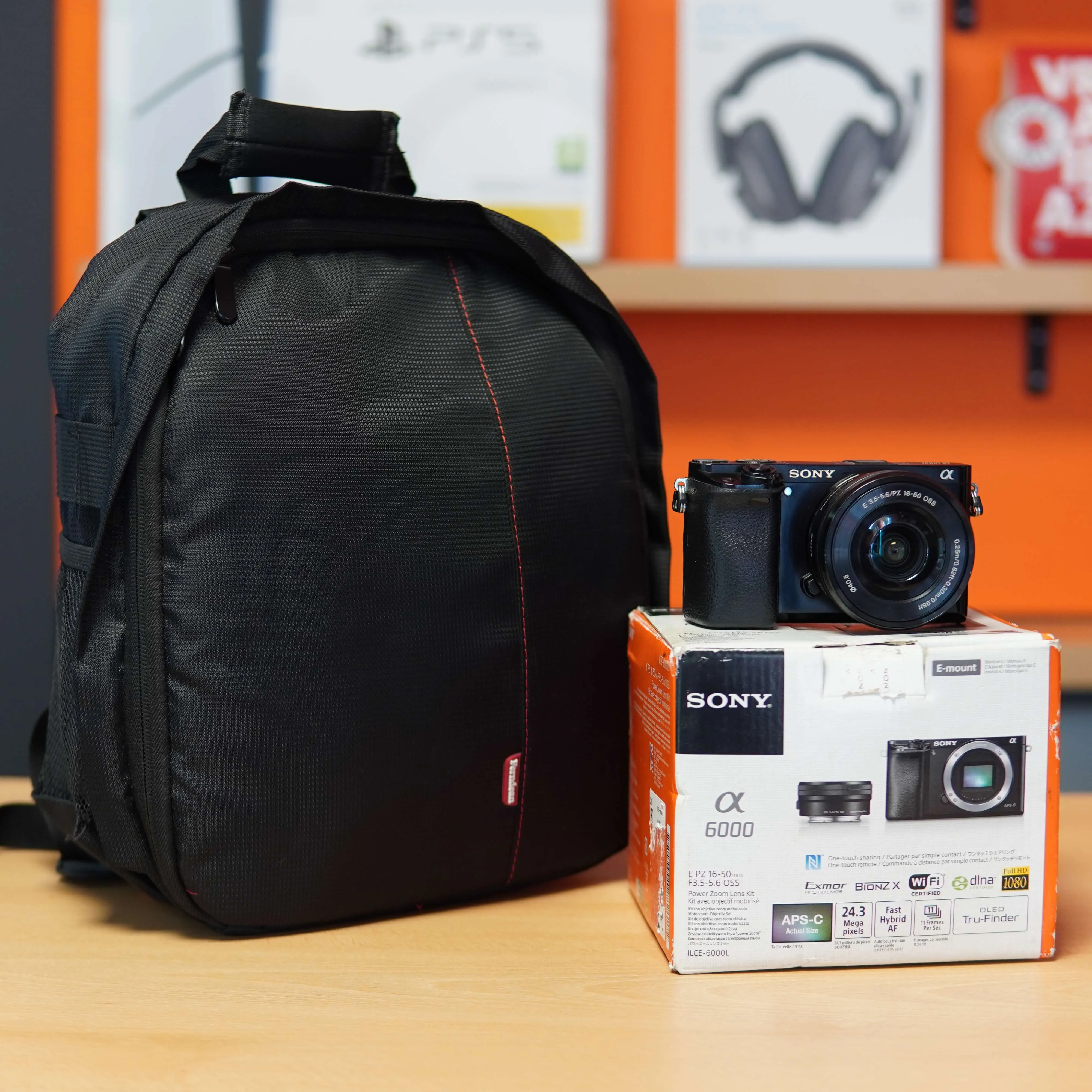 Aparat Foto Mirrorless Sony Alpha 6000 + Obiectiv E PZ 16-50 mm F 3.5-5.6 OSS, Negru - imagine 2