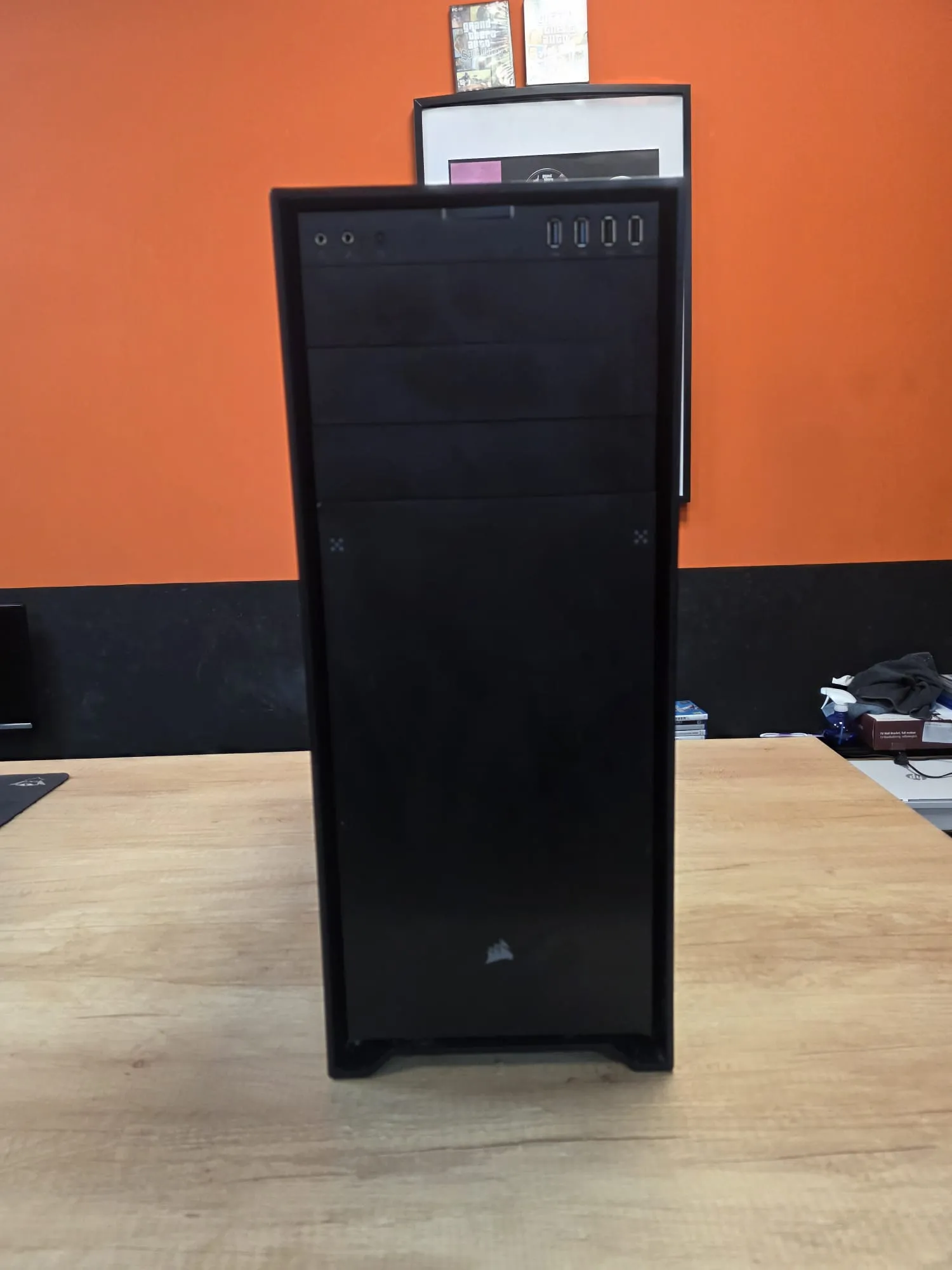 Unitate PC Gaming Corsair, i9 9900K, 16 Gb RAM DDR4, SSD 500 Gb, HDD 1.8 Tb, RTX 2080 Ti 11 Gb, Asus ROG Strix, Z390-F Gaming, Sursa Corsair 750W