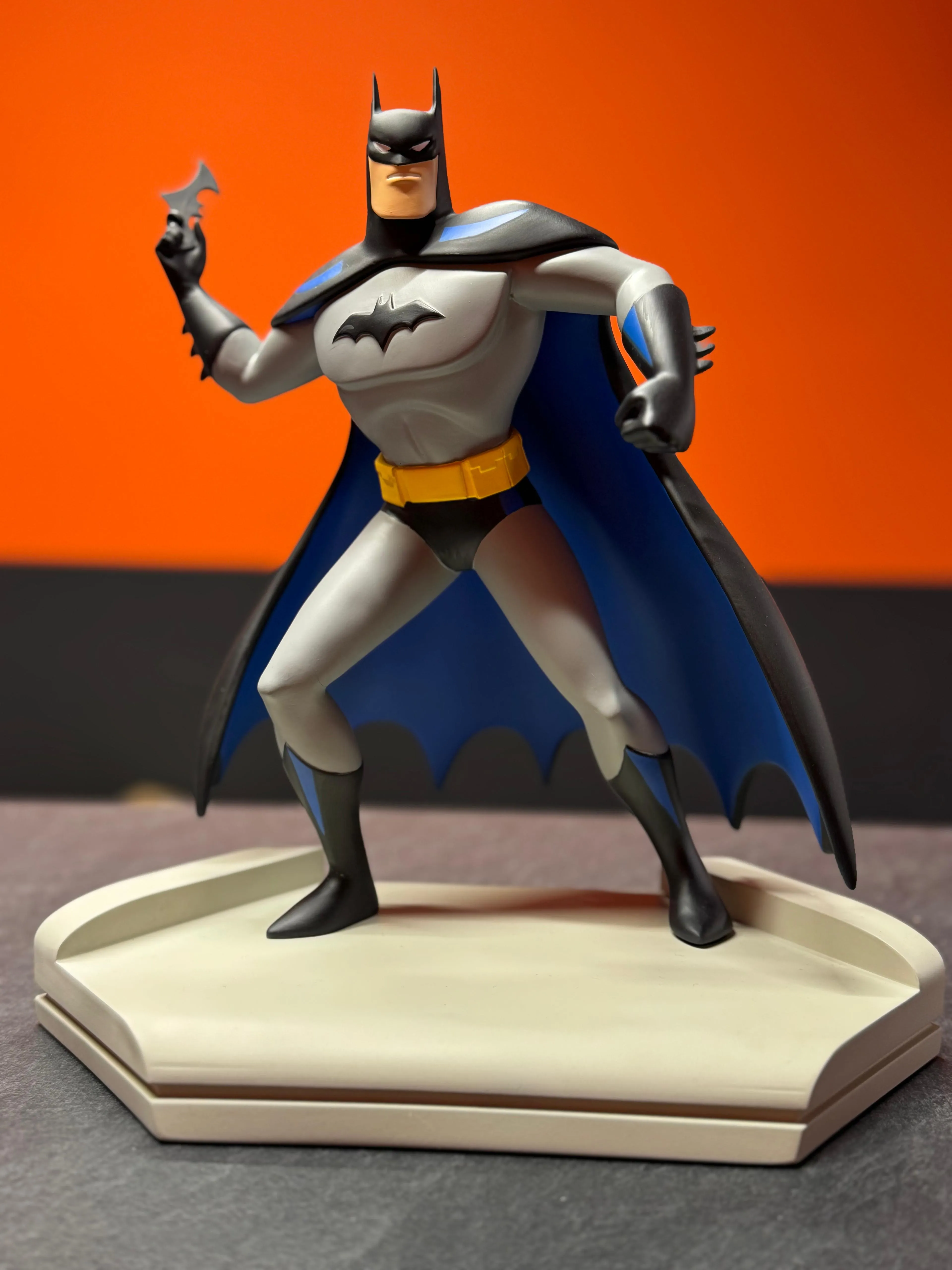 Figurina de colectie Diamond Select Toys DC Justice League Batman Premier Collection, Rasina, 28 cm, Editie Limitata 0624/3000