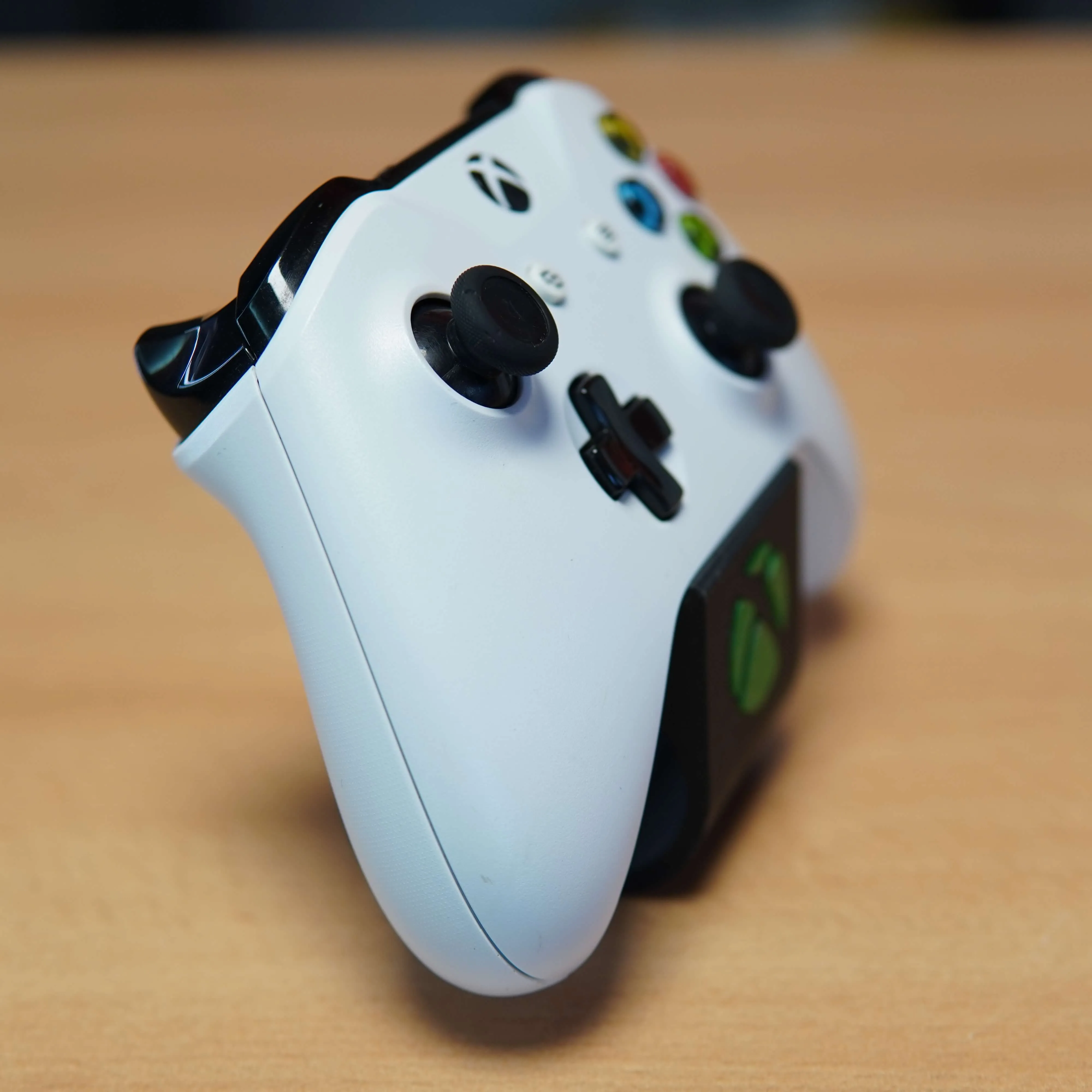 Consola Microsoft Xbox One S All Digital Edition 1 TB, + Controller, Alb - imagine 9