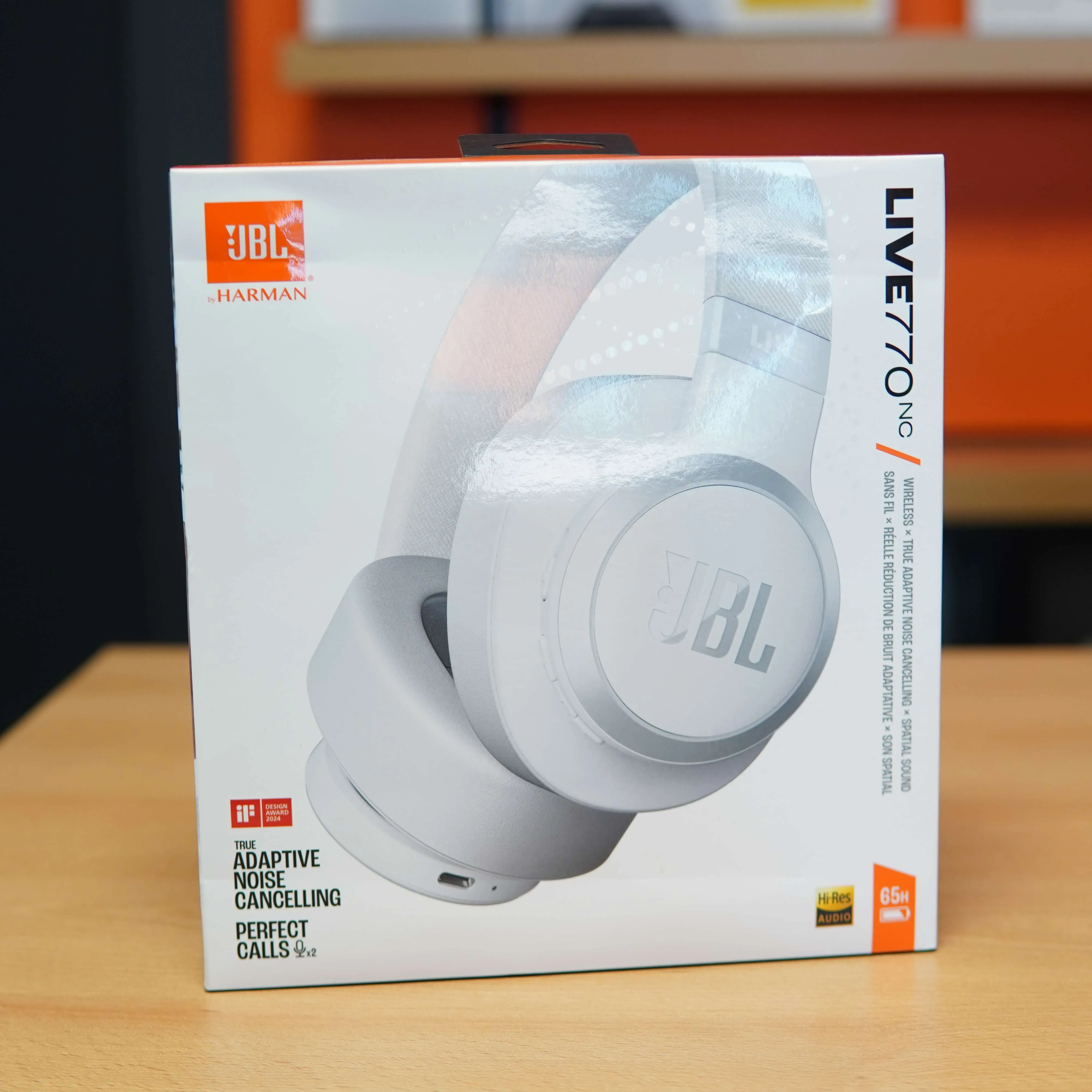 Casti JBL Live 770NC, Bluetooth, Over-ear, Microfon, Noise Cancelling, Alb - imagine 3