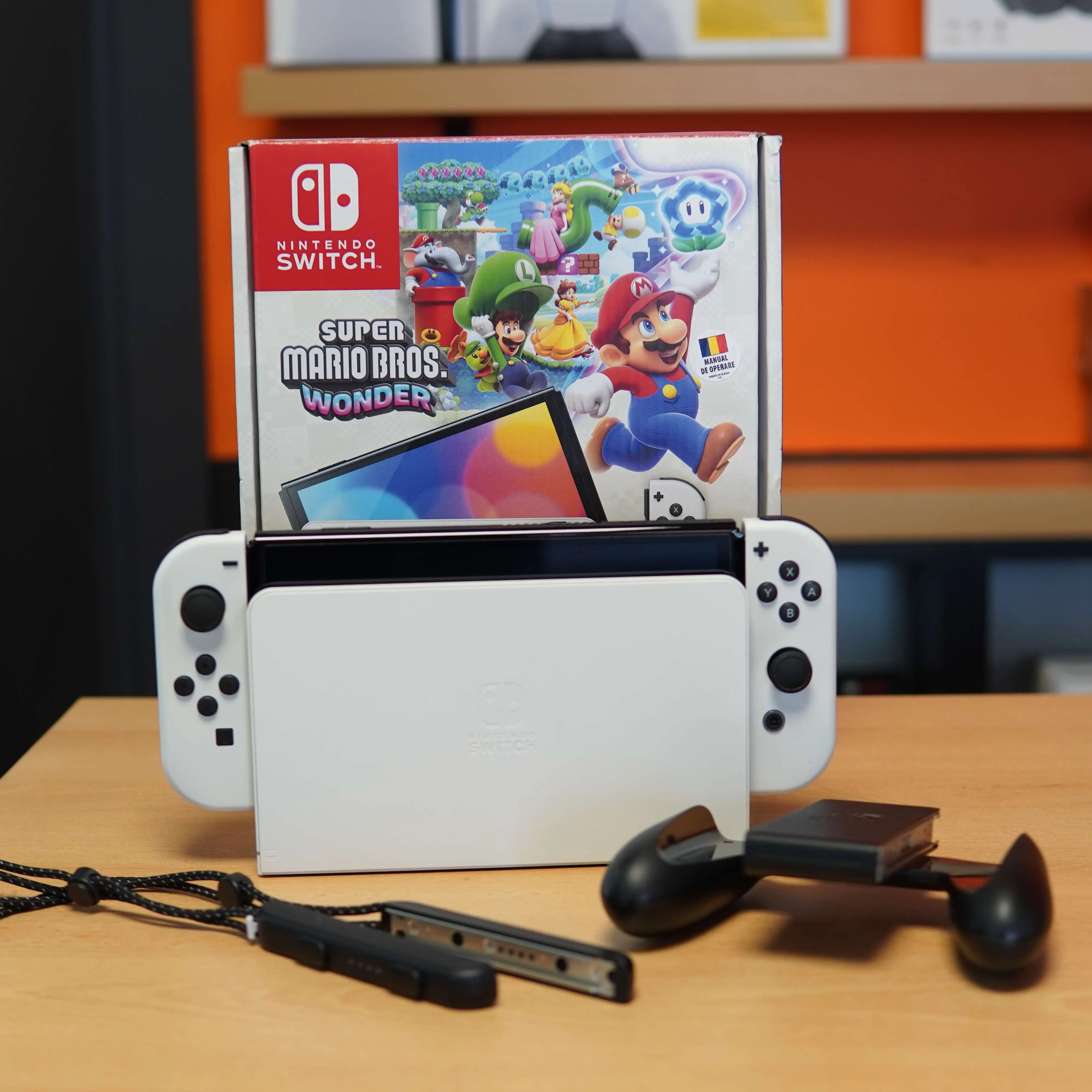 Consola Nintendo Switch Oled 64 GB, Alb + Card 256GB + Husa - imagine 3