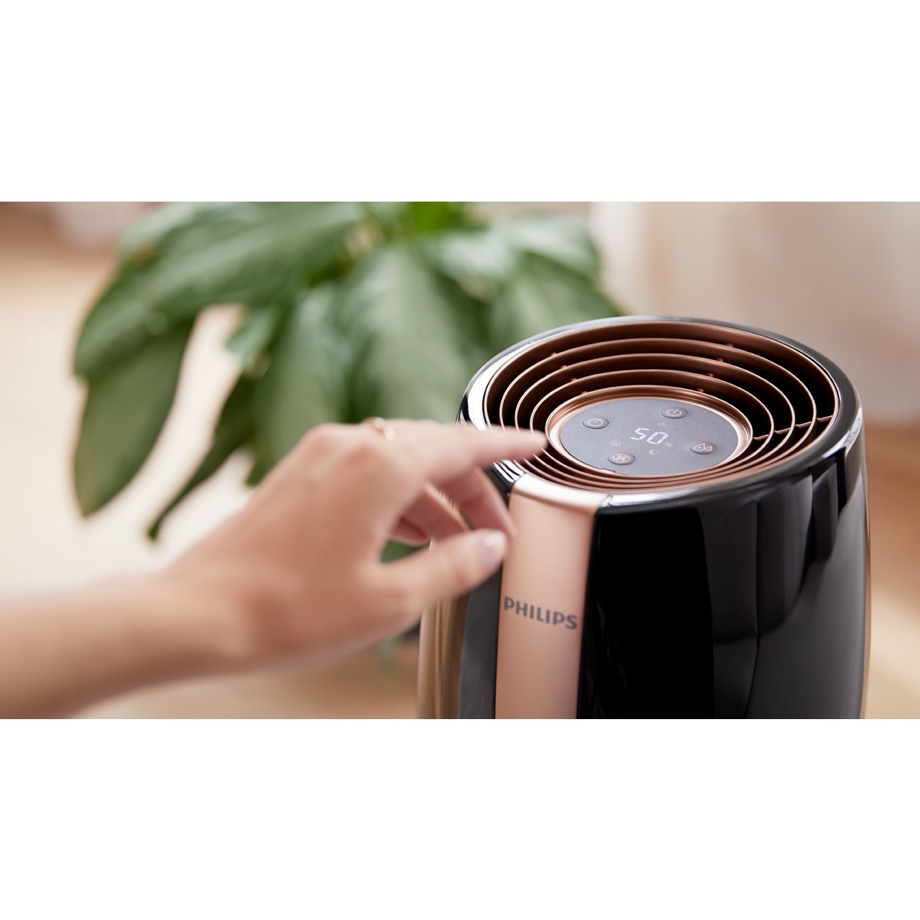 Umidificator Philips HU2718/10, seria 2000, acoperire de pana la 32 m², Rata de umidificare de 200 ml/h, Tehnologie NanoCloud, 3 viteze, 3 setari de umiditate (40%, 50% sau 60%), Auto & Sleep, rezervor 2L, Negru - imagine 2