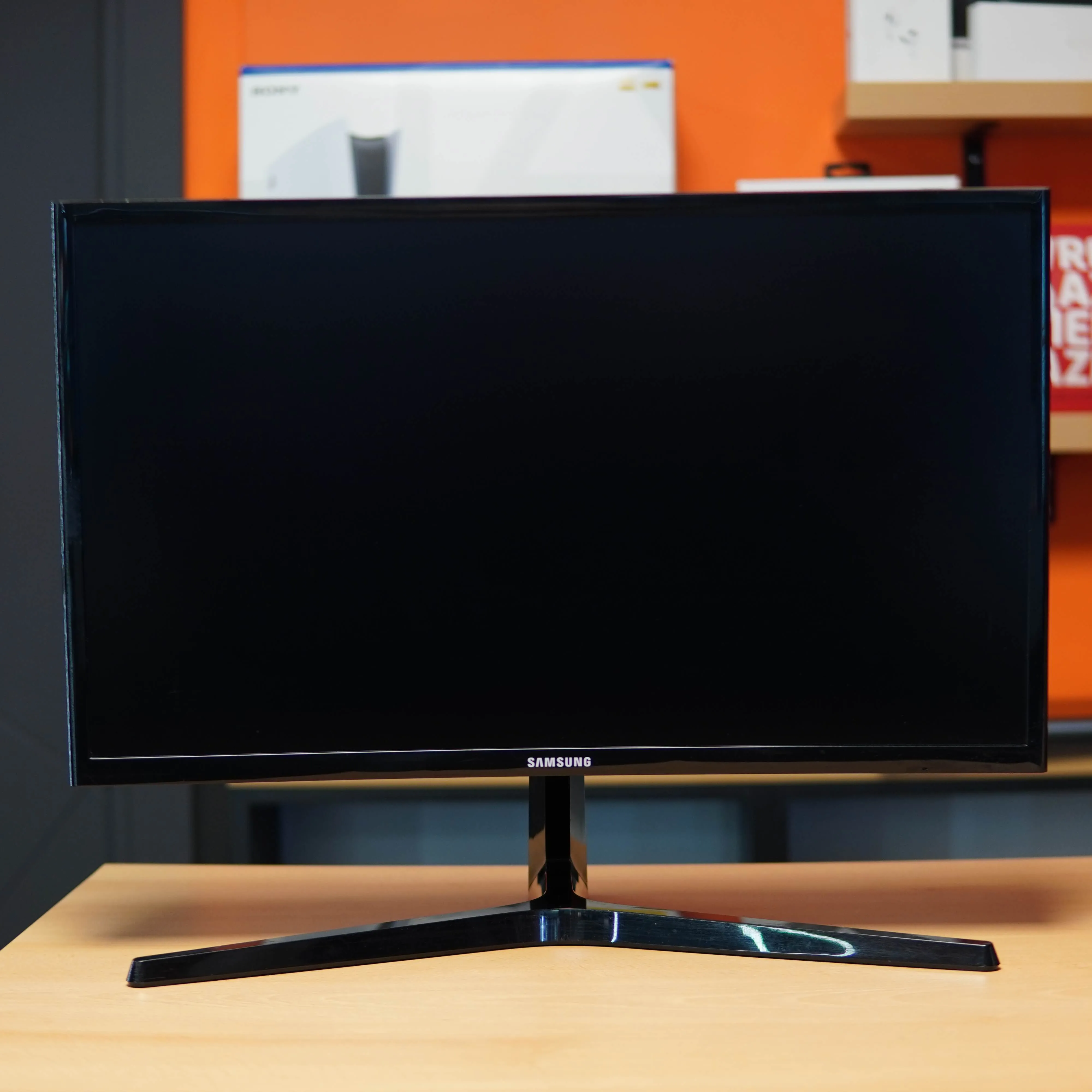 Monitor Gaming Curbat Samsung LC24RG50FQ, 23.5", Full HD,  LED VA, 144 Hz, FreeSync, negru - imagine 3