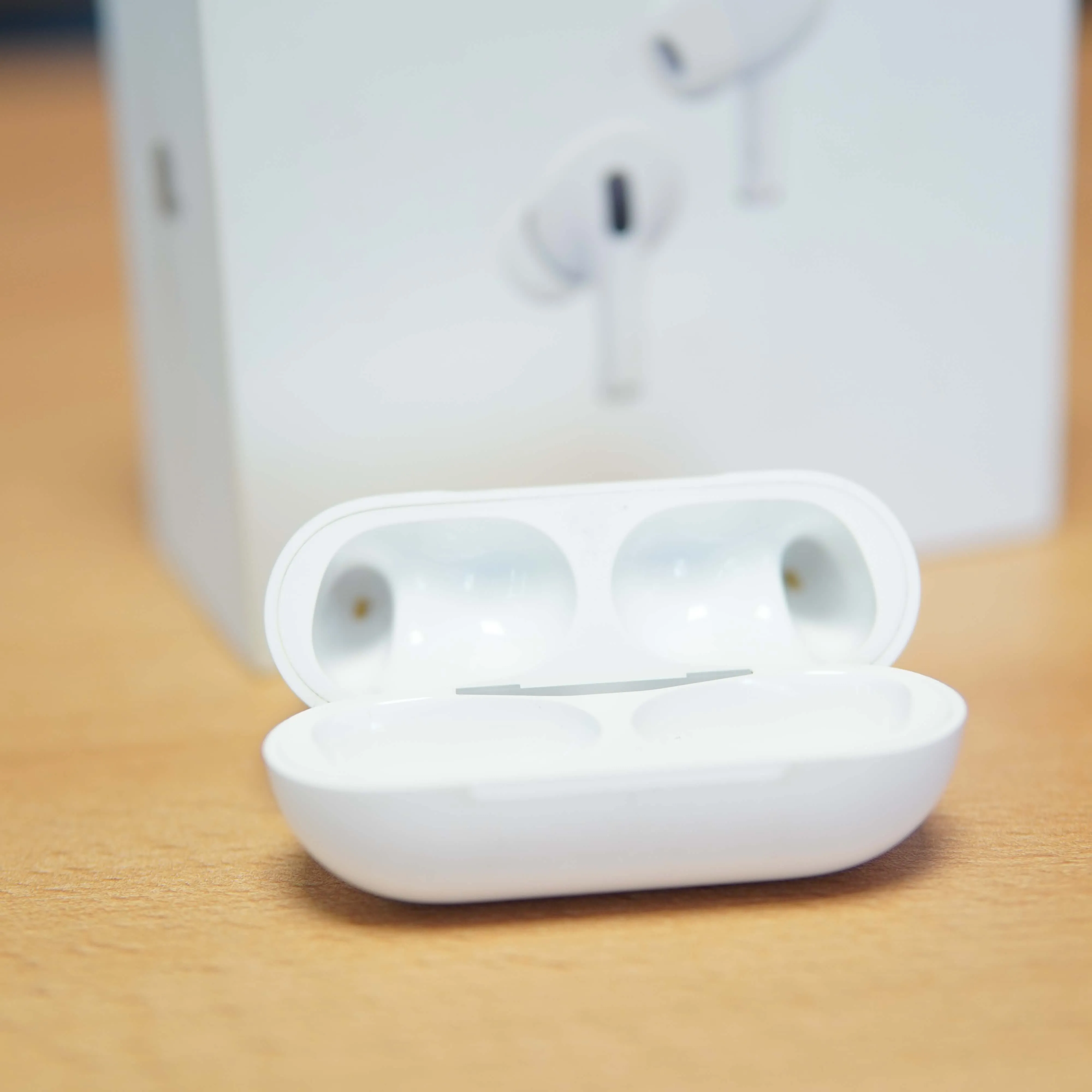 Apple Airpods Pro 2, A2968, USB-C, MagSafe Charging Case, Alb - imagine 9
