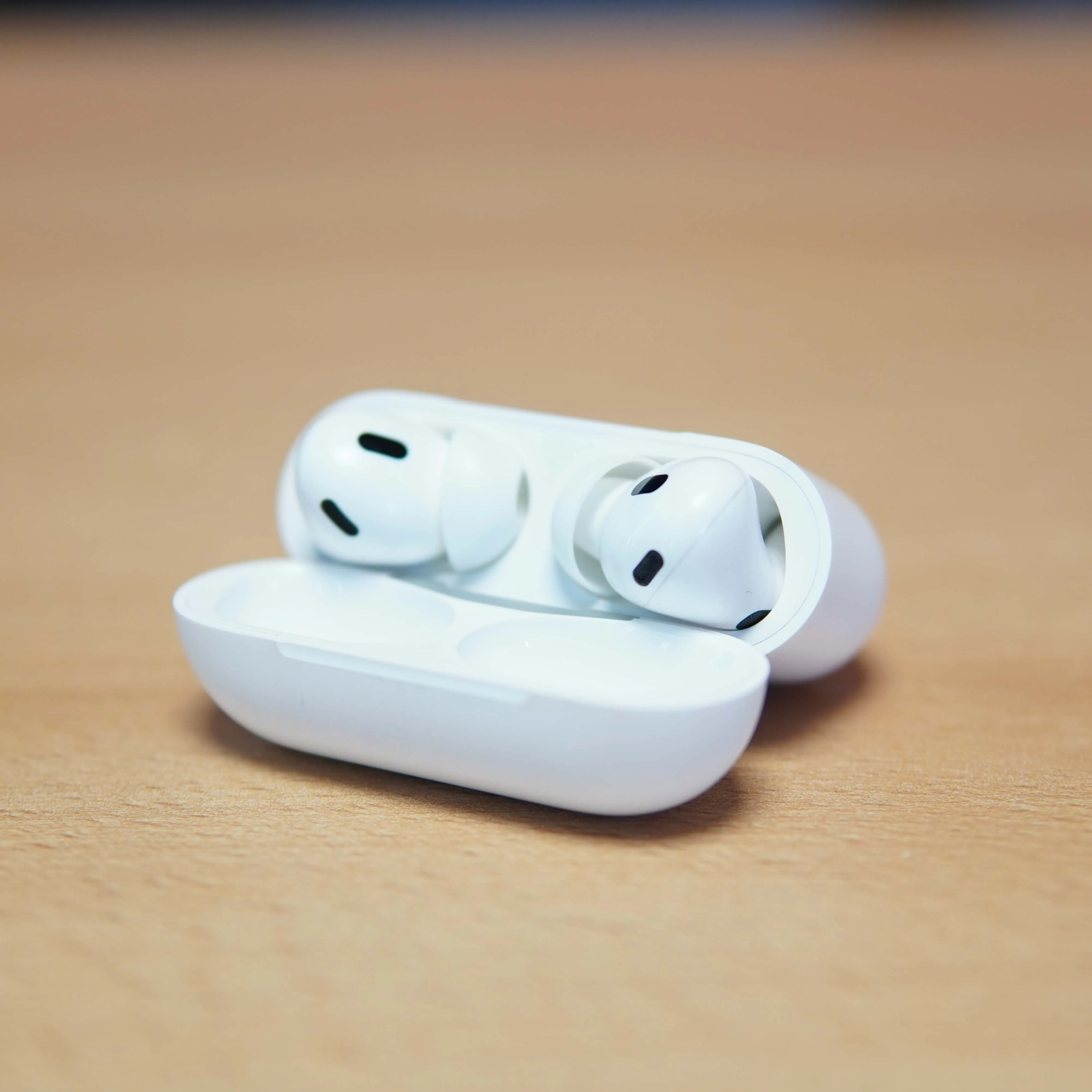 Apple Airpods Pro 2, A2968, USB-C, MagSafe Charging Case, Alb - imagine 3